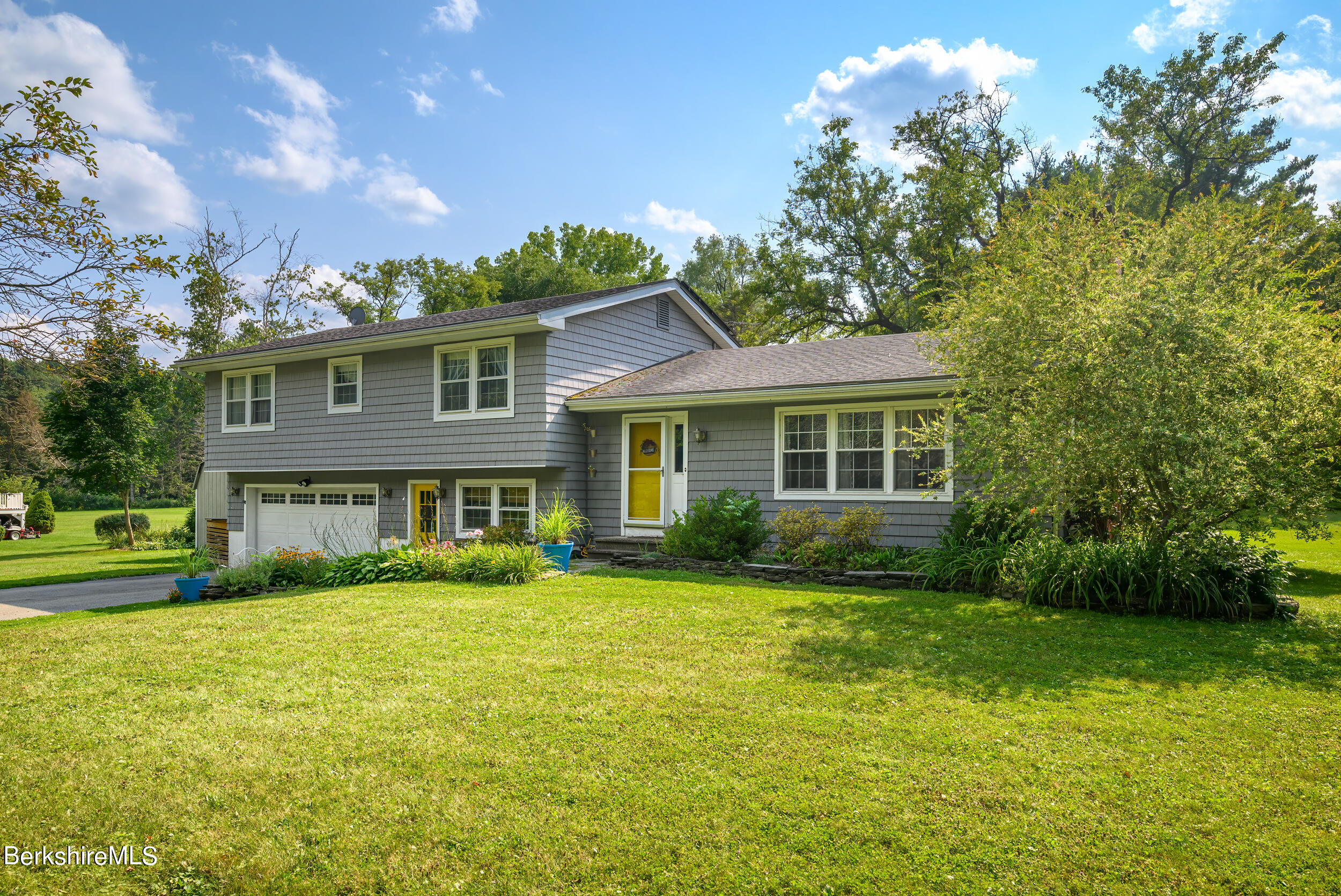 55 Thornliebank Rd, Williamstown, Massachusetts image 3