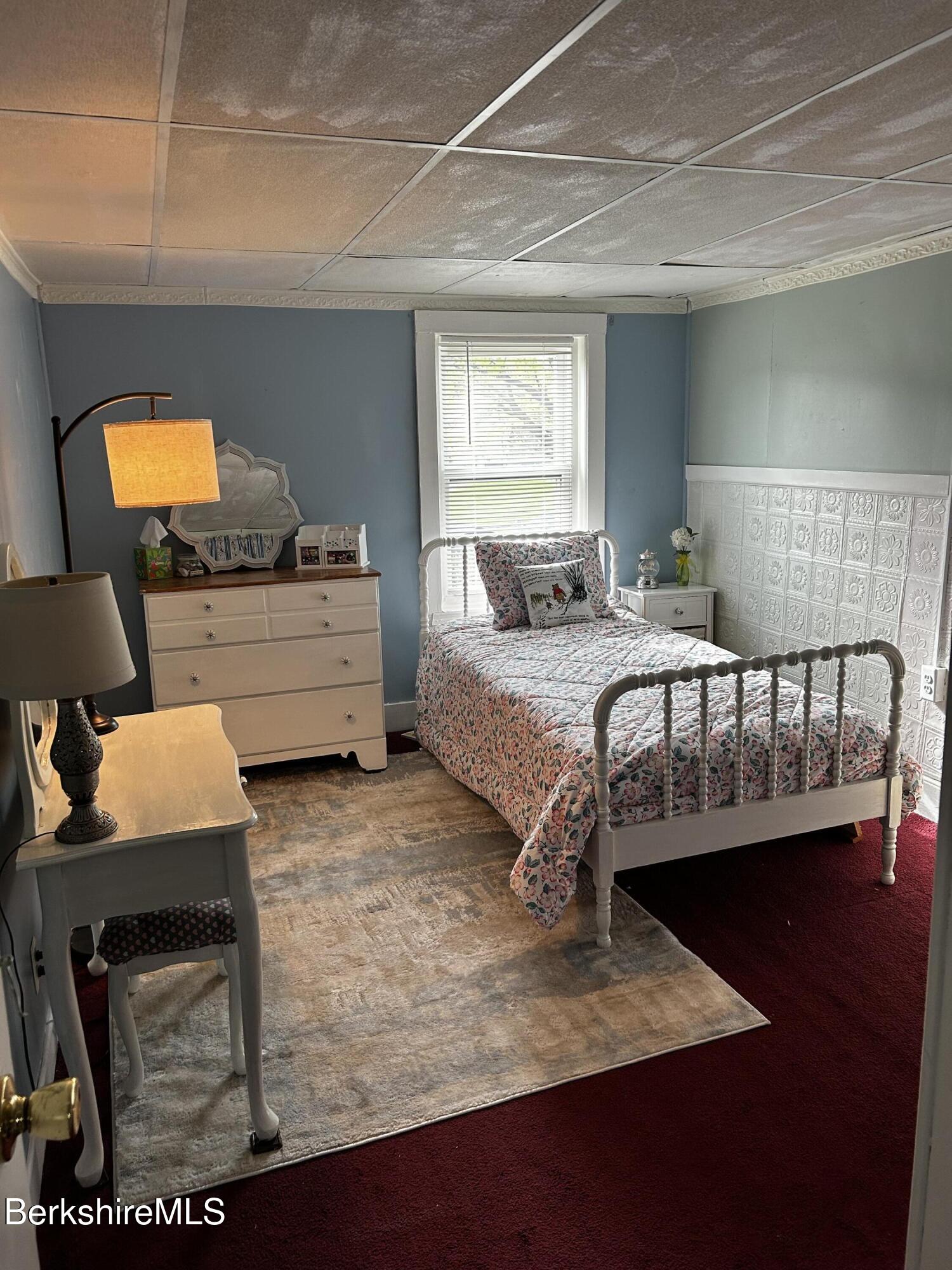 172 Columbia St, Adams, Massachusetts image 20