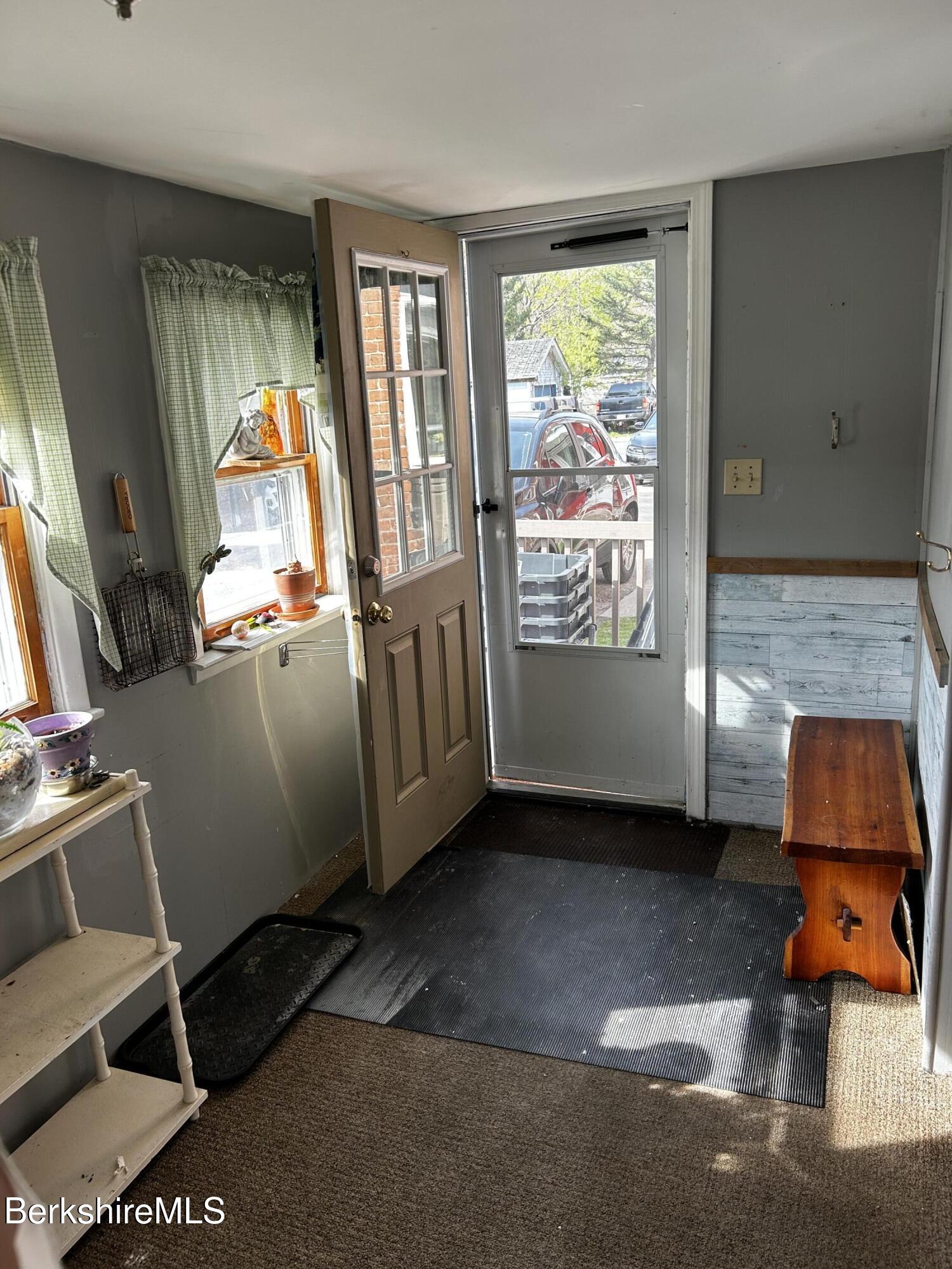 172 Columbia St, Adams, Massachusetts image 11