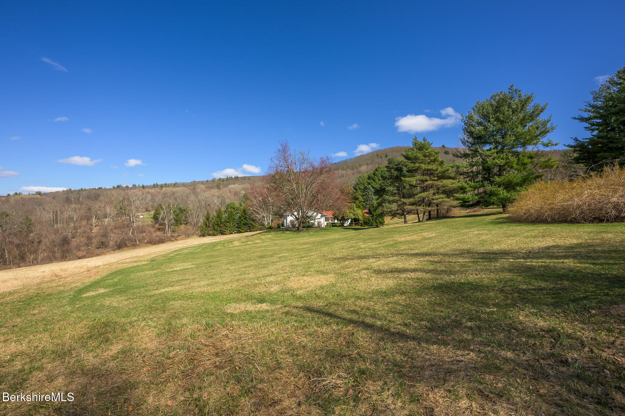 523 Breezy Hill Rd, Hillsdale, New York image 32