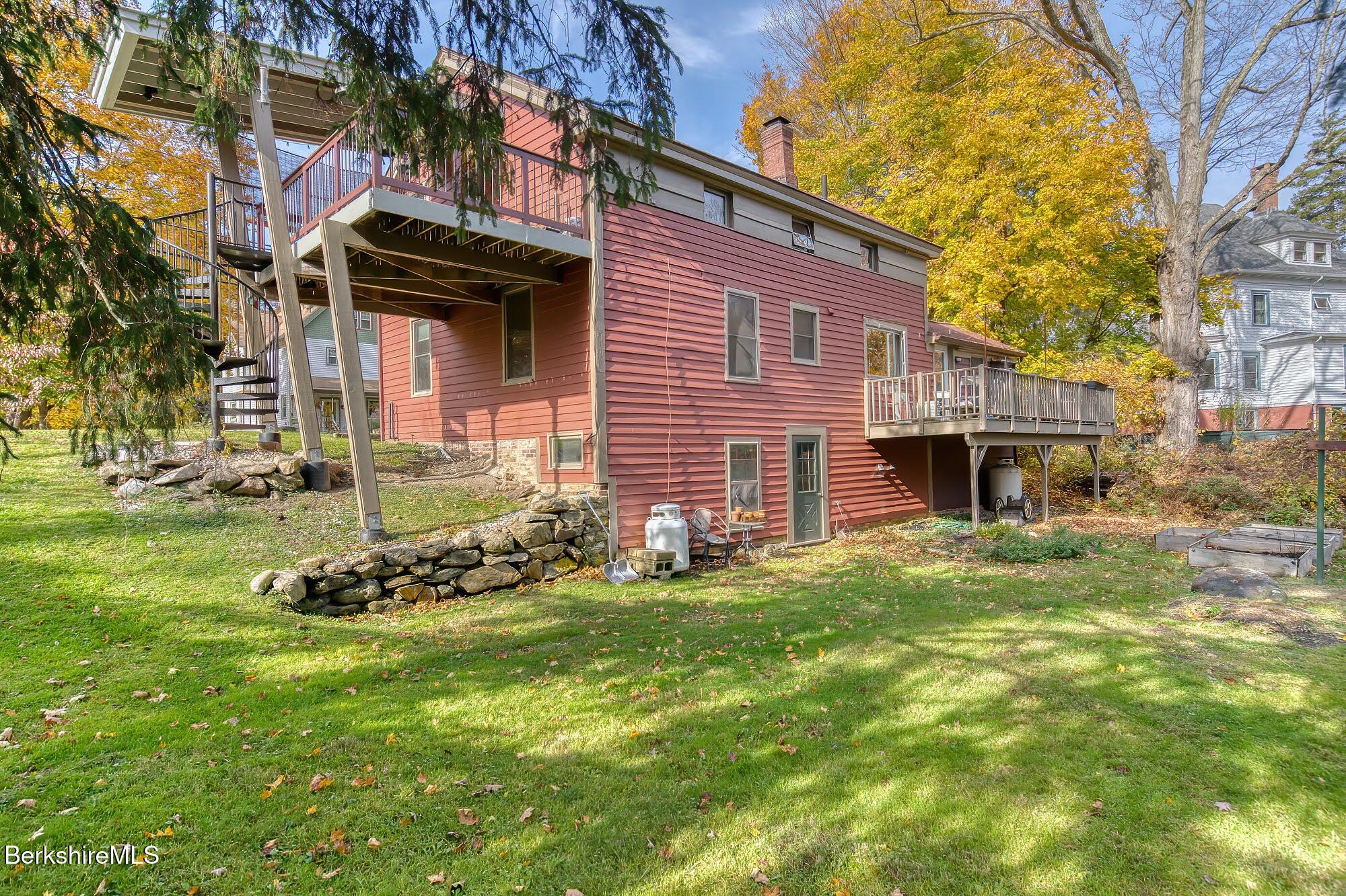 1068 Main St, Great Barrington, Massachusetts image 3