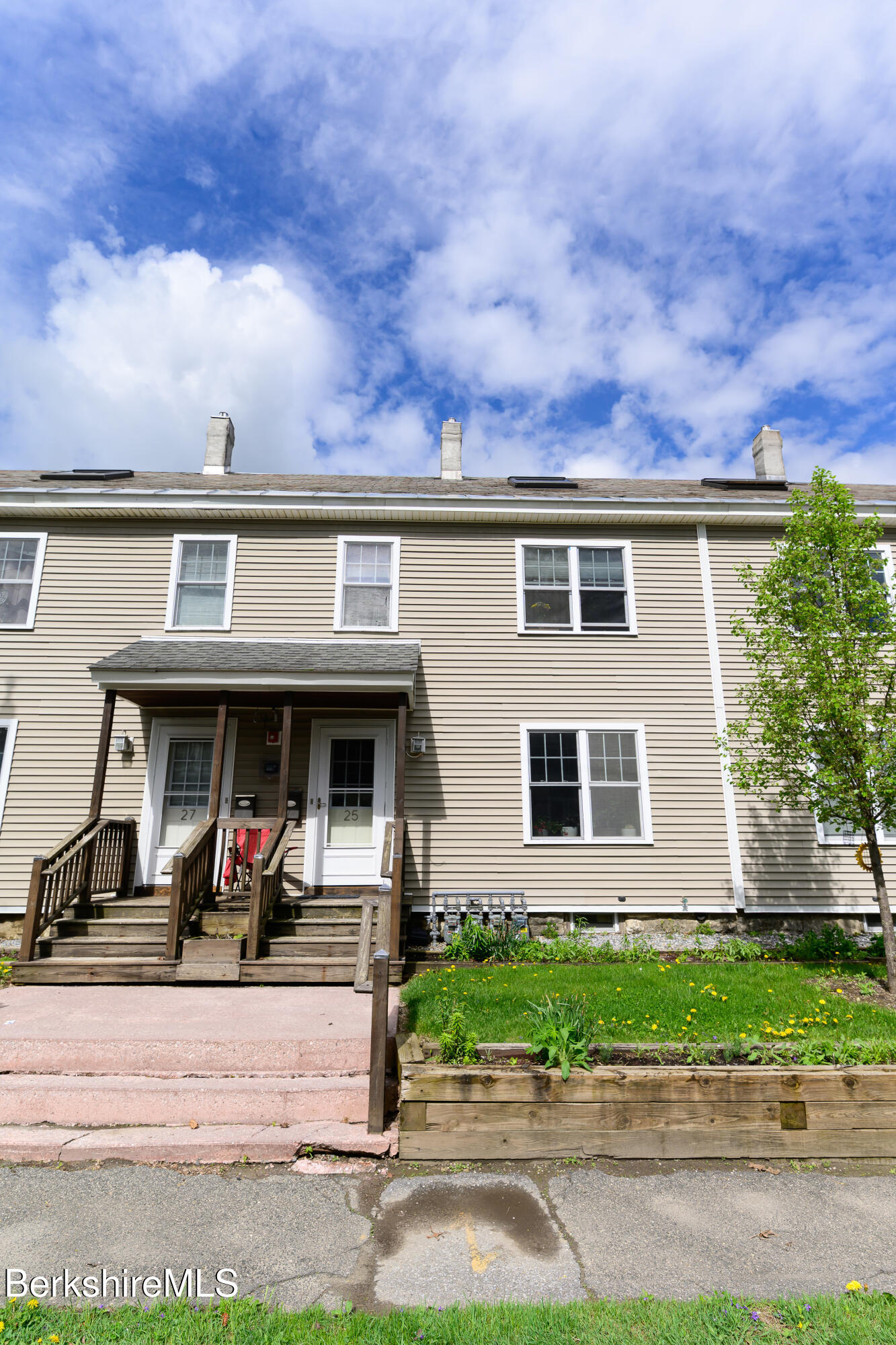 25 Taft St, North Adams, Massachusetts image 16