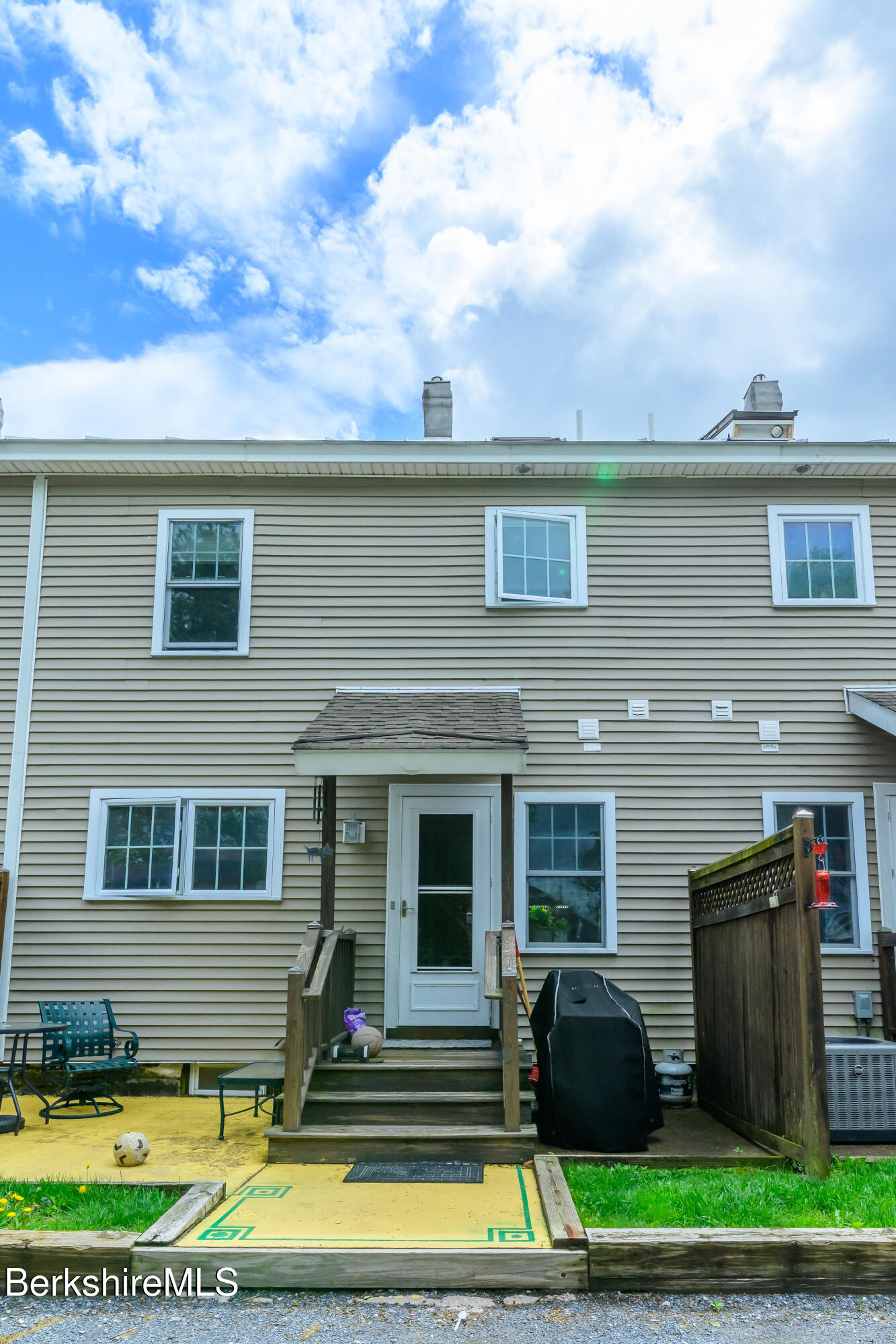 25 Taft St, North Adams, Massachusetts image 17