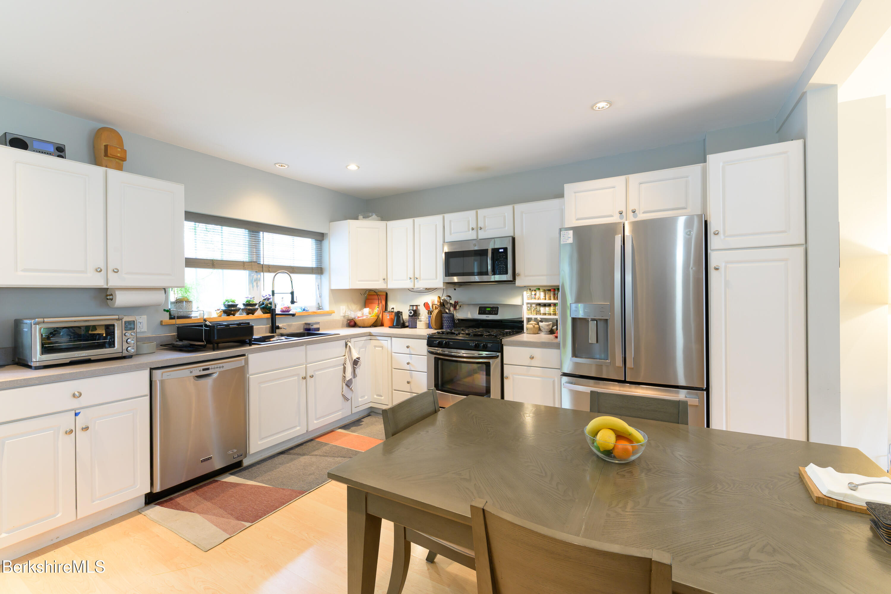 25 Taft St, North Adams, Massachusetts image 2