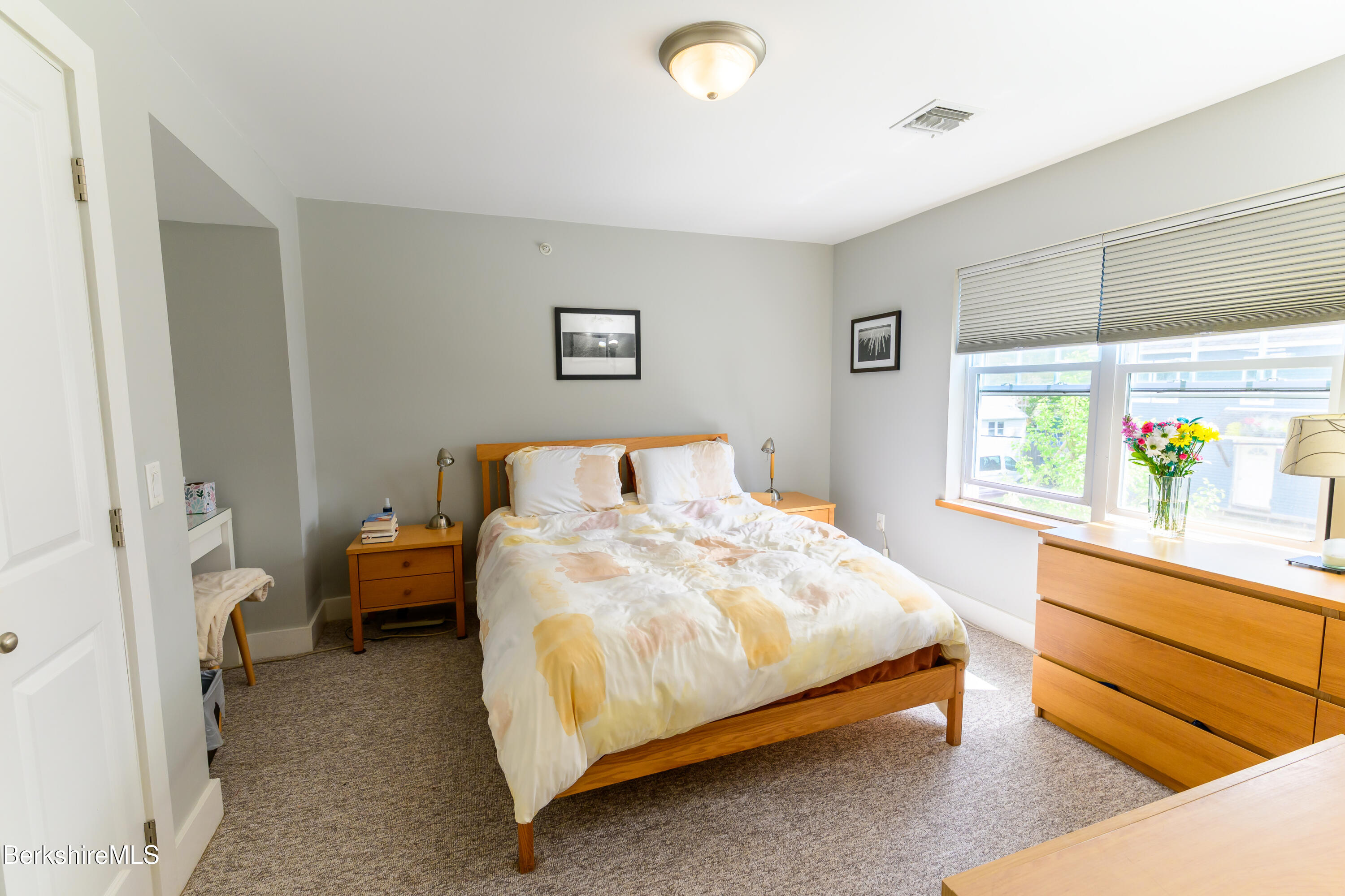 25 Taft St, North Adams, Massachusetts image 9