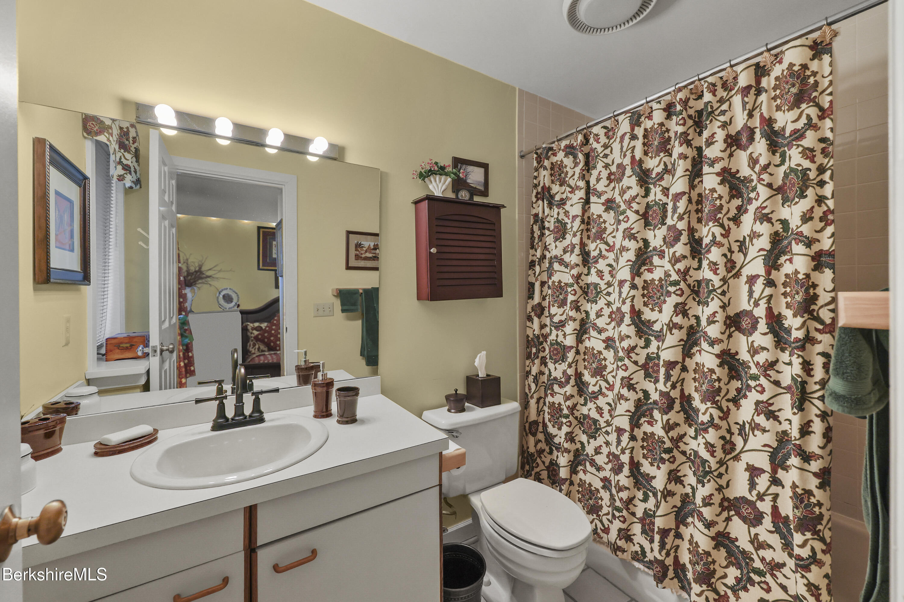 770 Summer St #3A, Lee, Massachusetts image 24