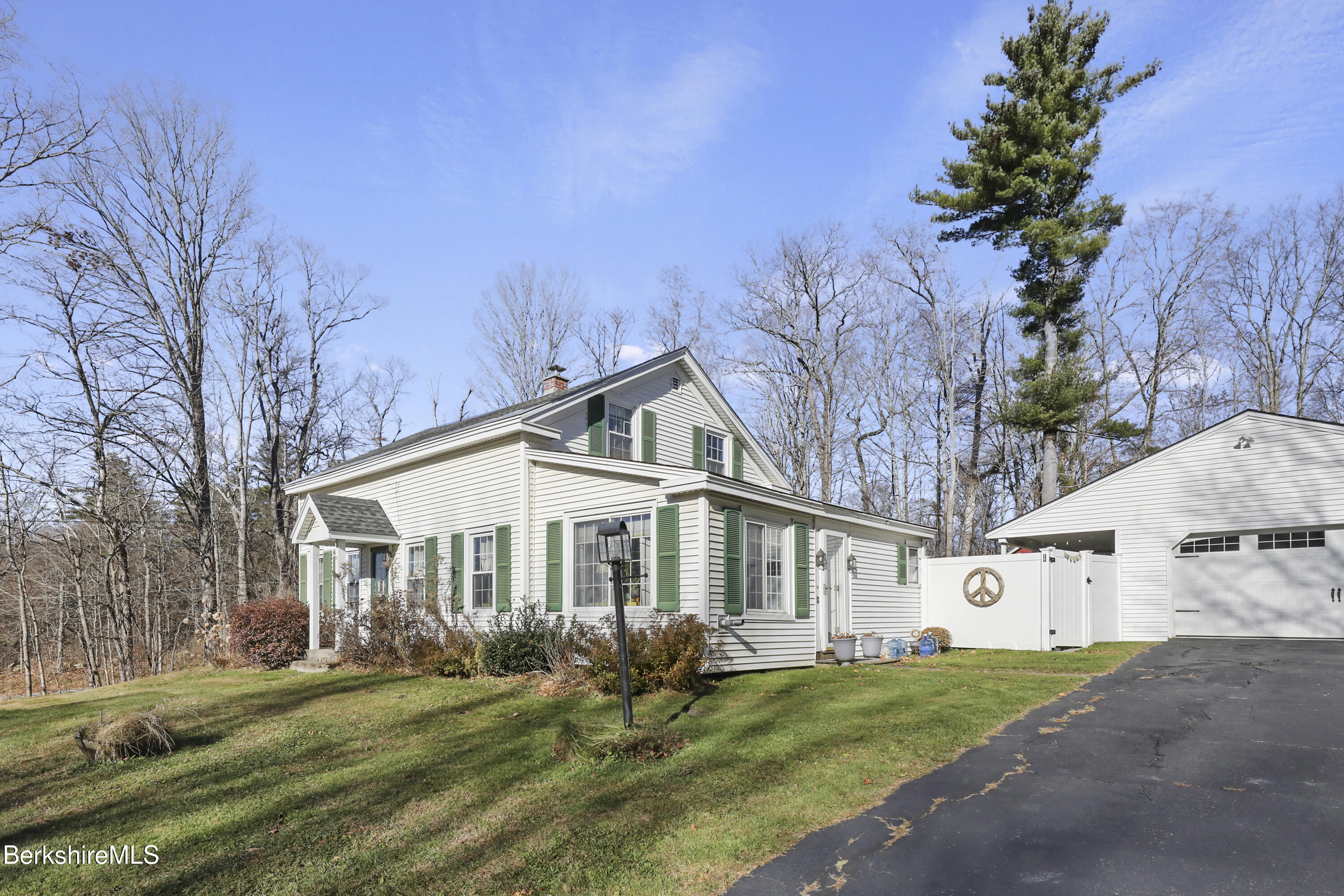 511 Old Windsor Rd, Dalton, Massachusetts image 3