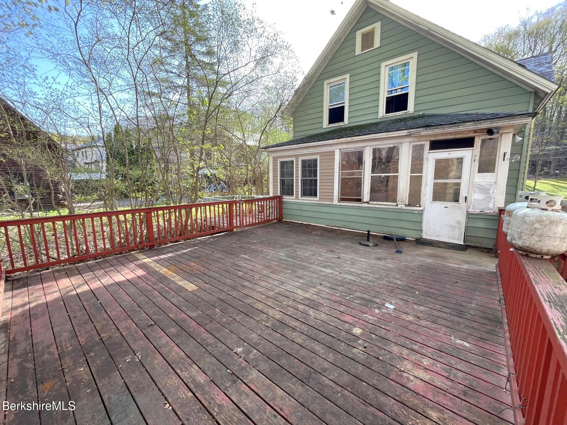 33 Brooklyn St, North Adams, Massachusetts image 25