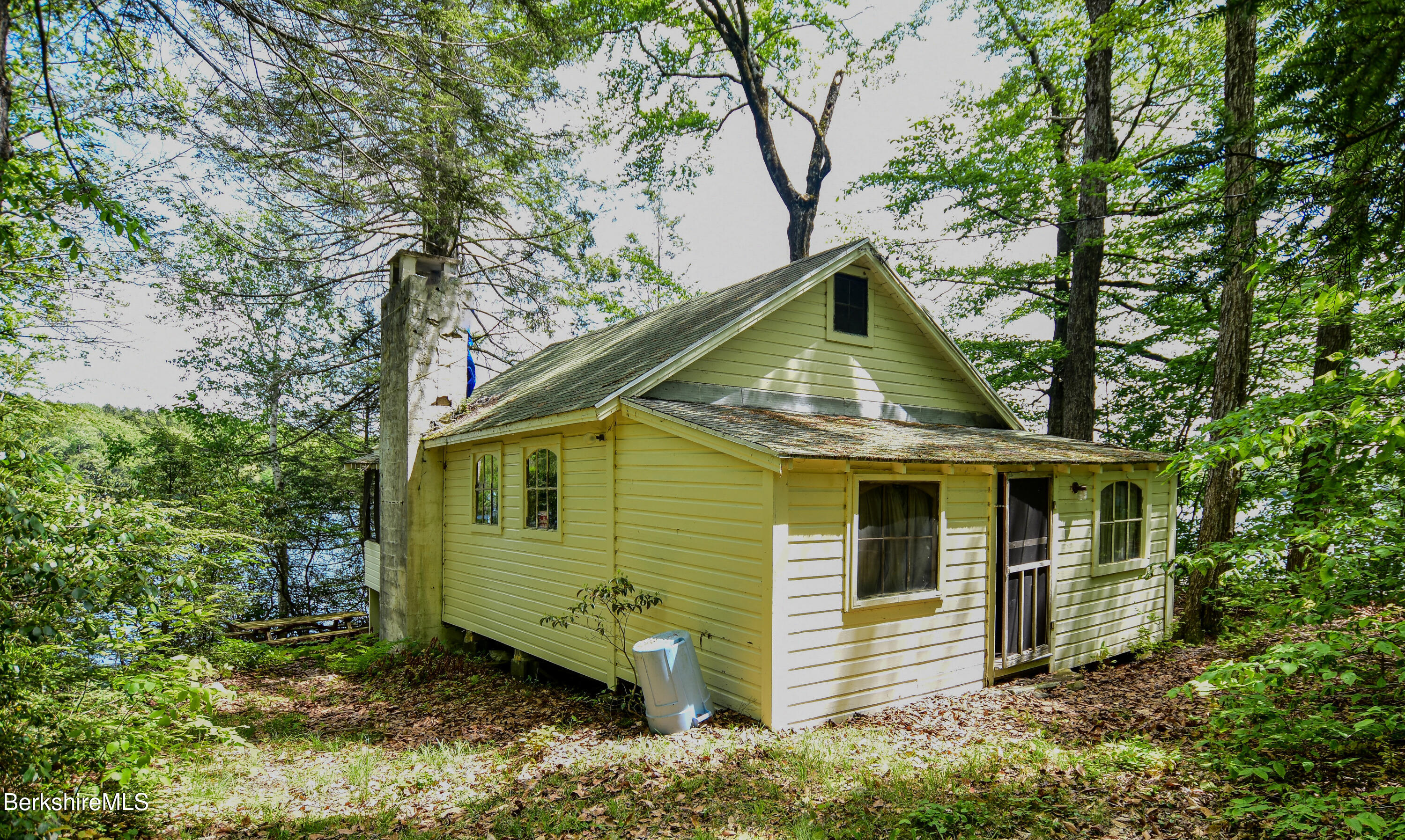 18 Osceola Dr, Becket, Massachusetts image 2