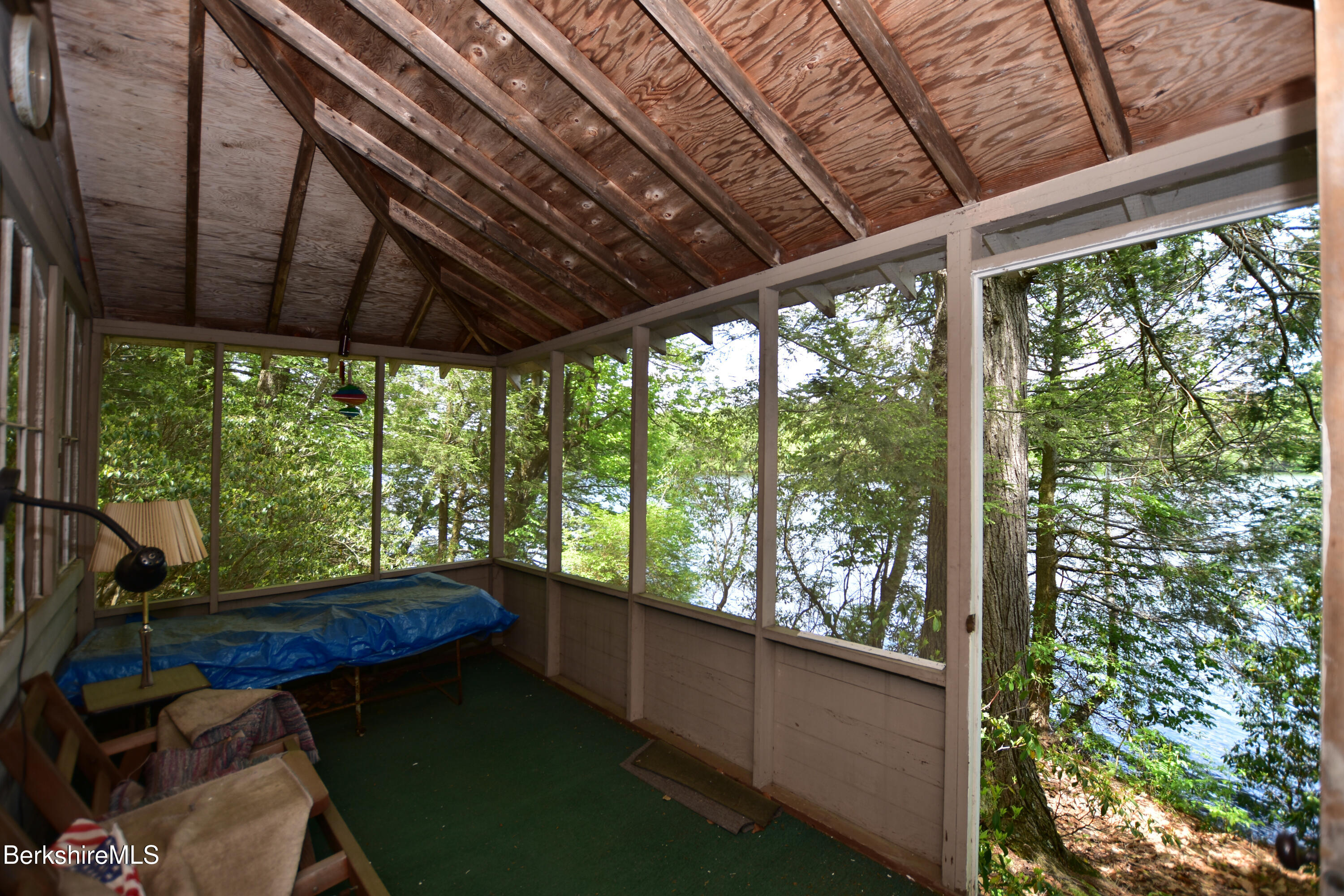18 Osceola Dr, Becket, Massachusetts image 4