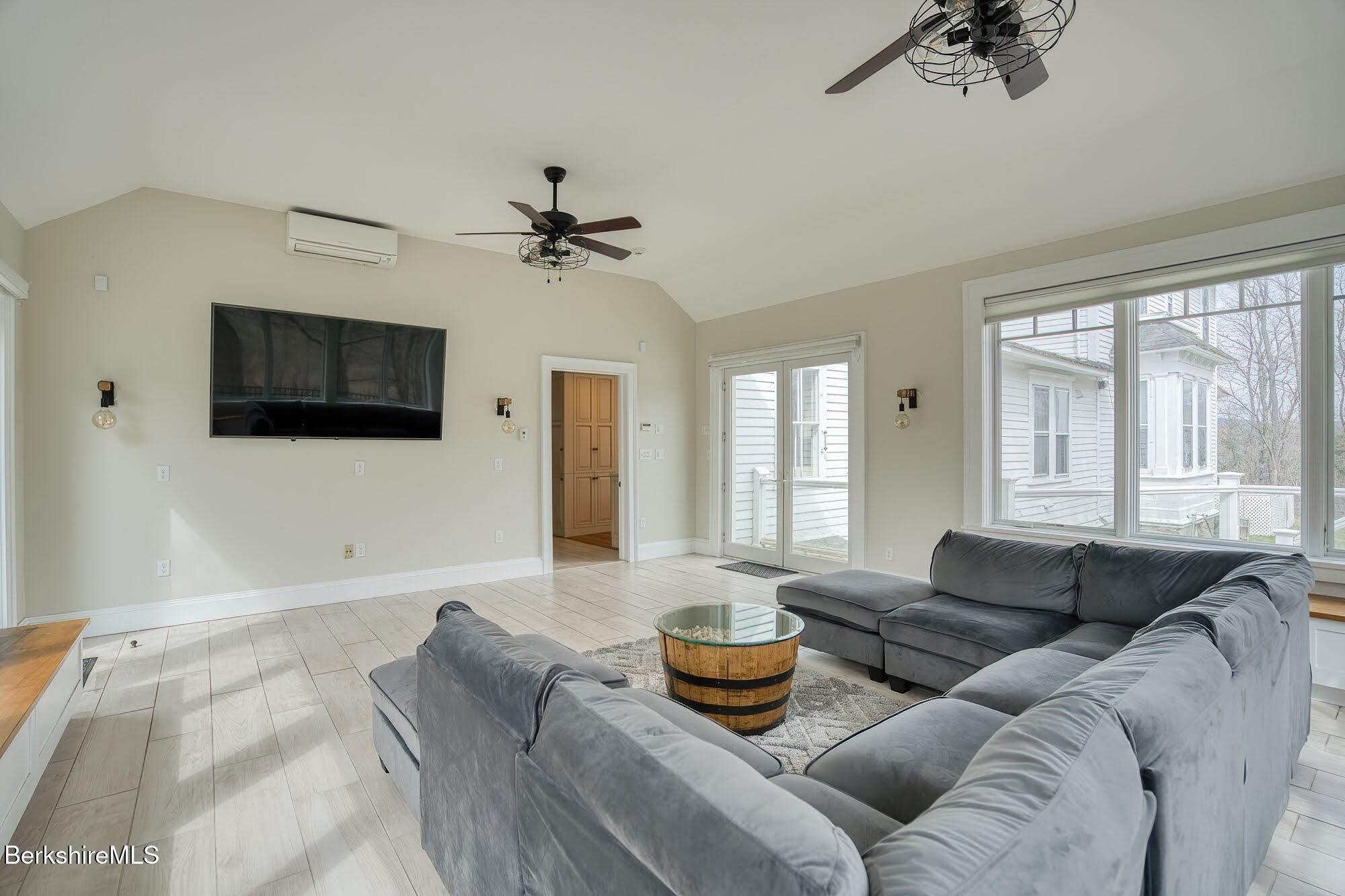21 Stockbridge Rd, West Stockbridge, Massachusetts image 9