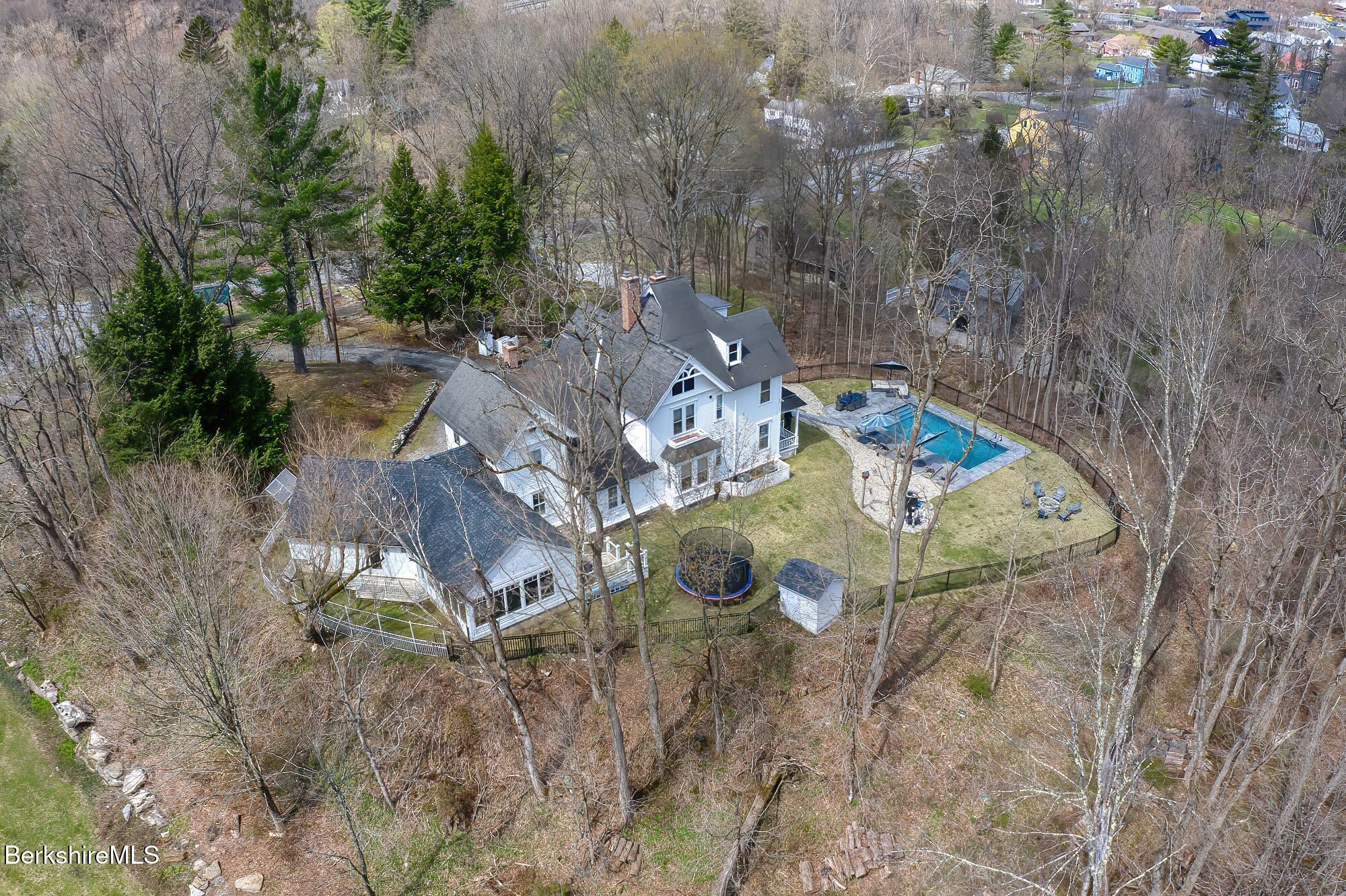 21 Stockbridge Rd, West Stockbridge, Massachusetts image 1