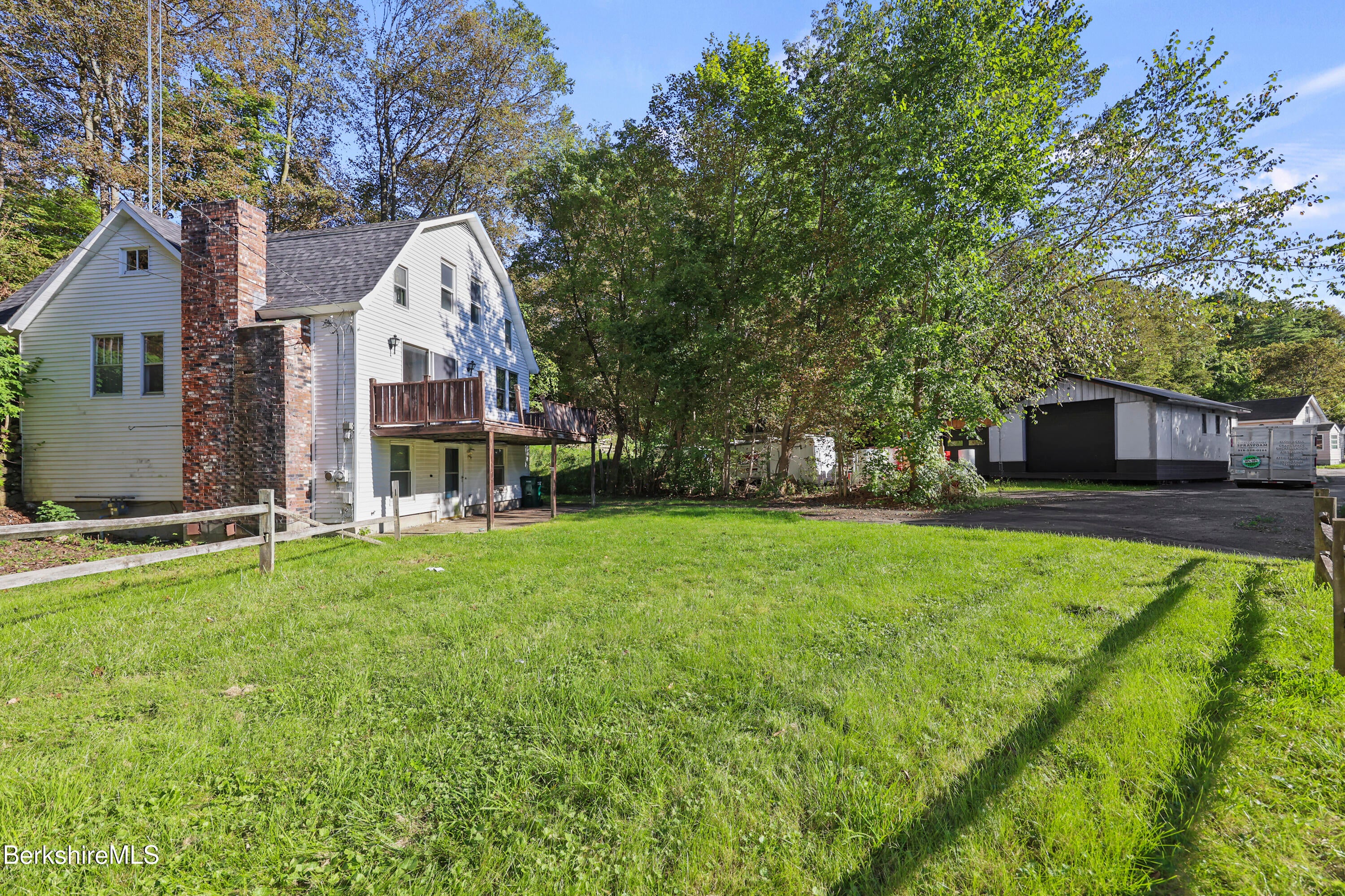 8 Lower Linden St