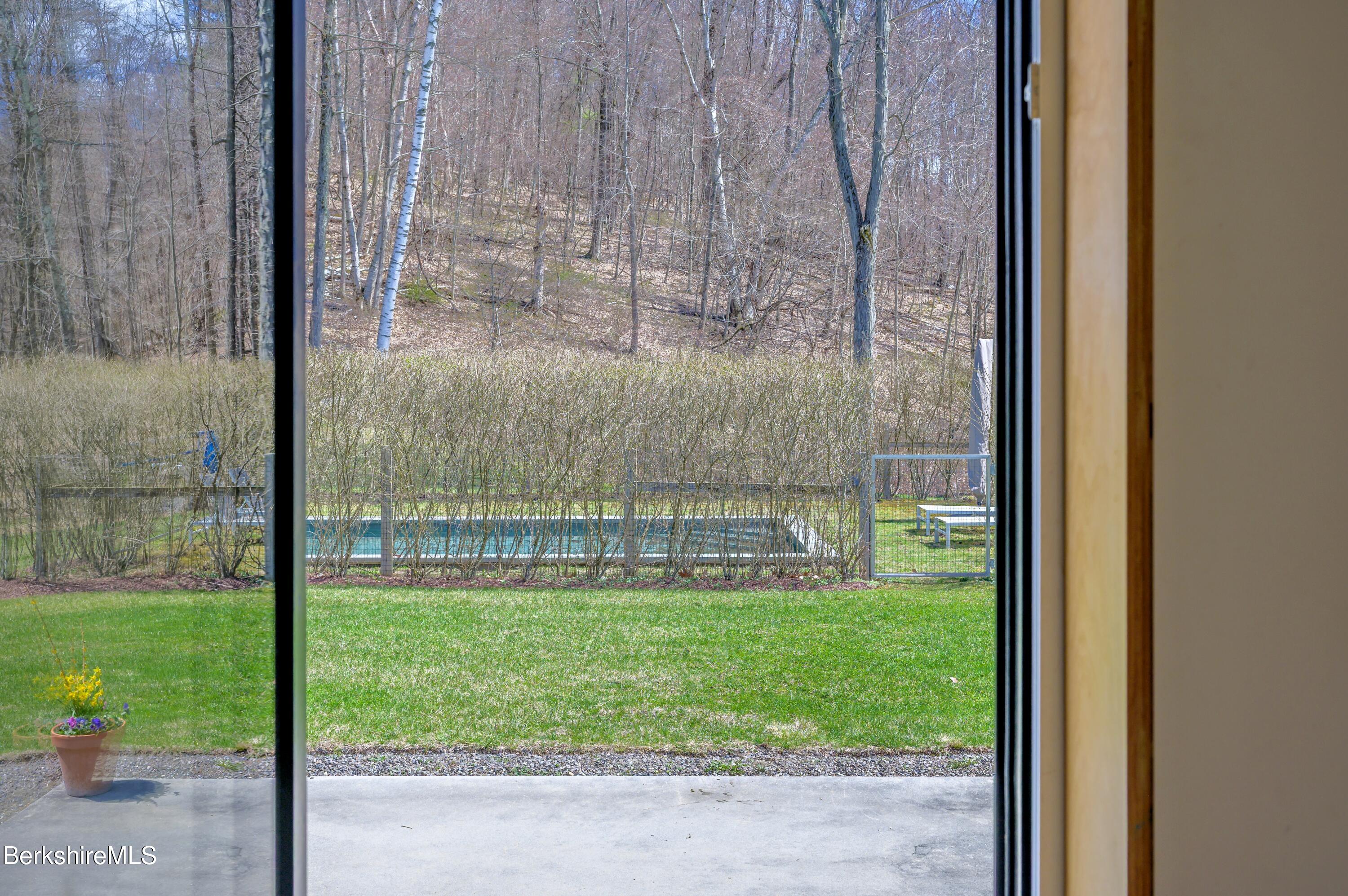 90 Overlook Dr, Hillsdale, New York image 24