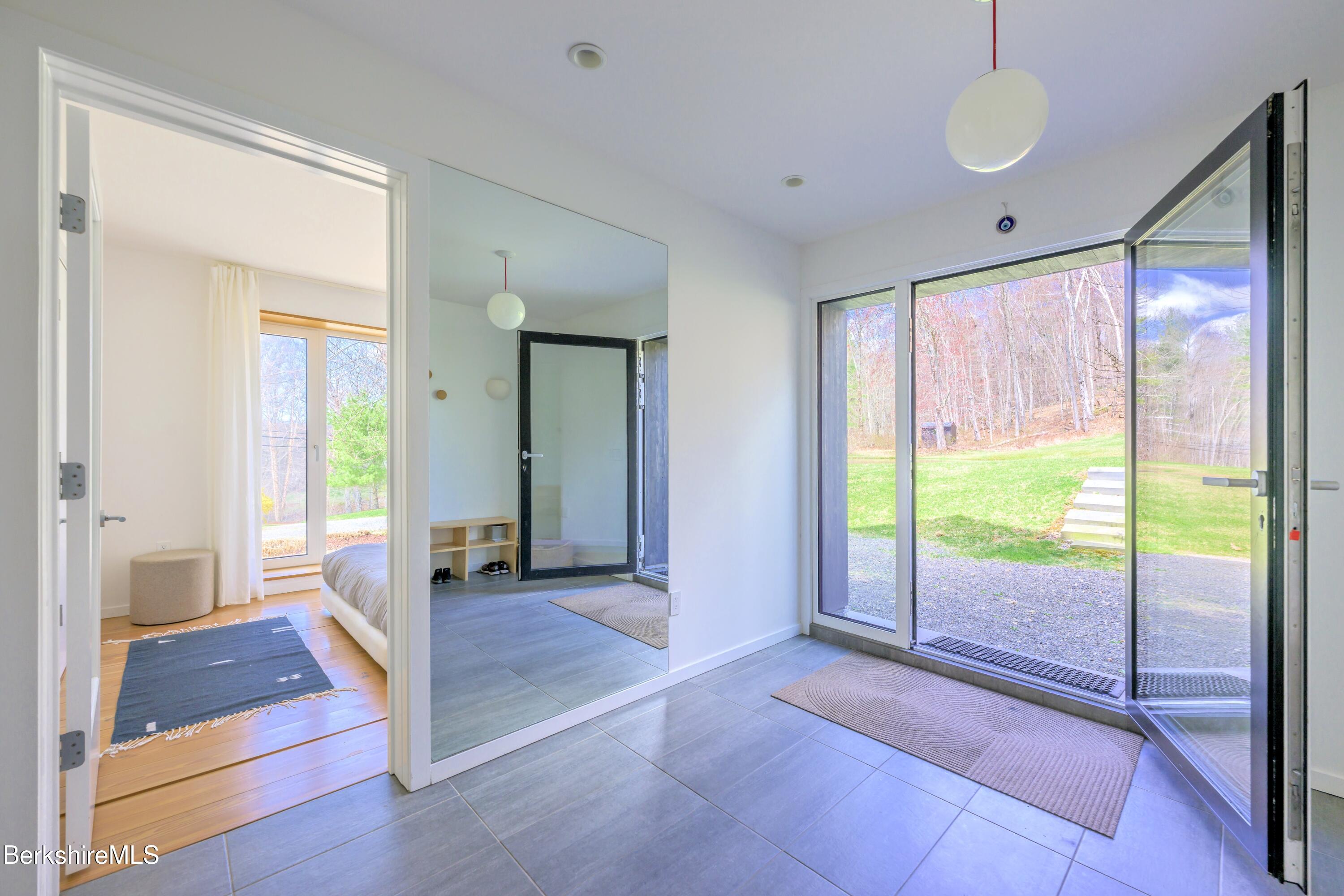 90 Overlook Dr, Hillsdale, New York image 5