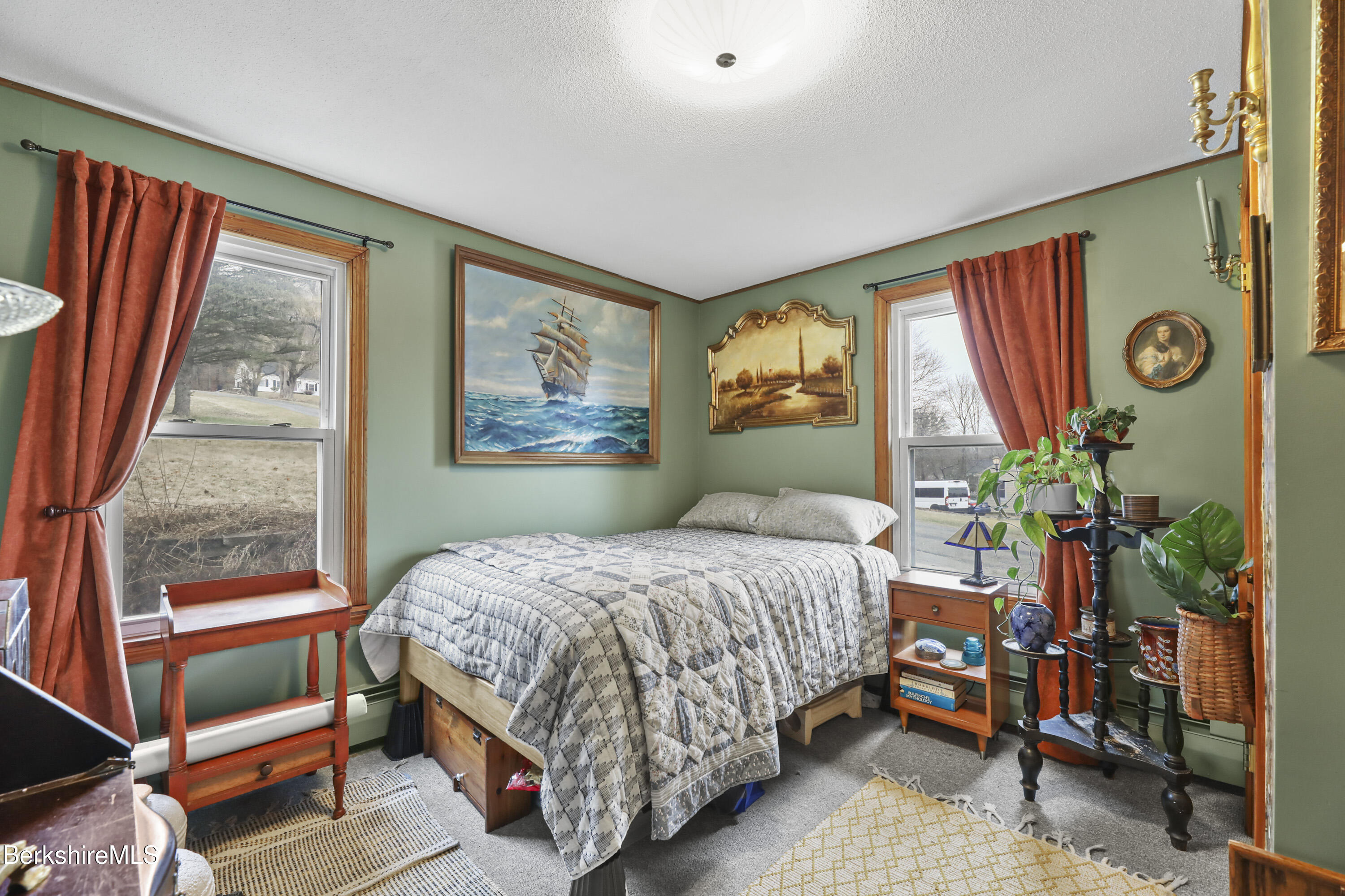 Lee, Massachusetts 01238, United States, 4 Bedrooms Bedrooms, ,2 BathroomsBathrooms,Residential,Pending,102086