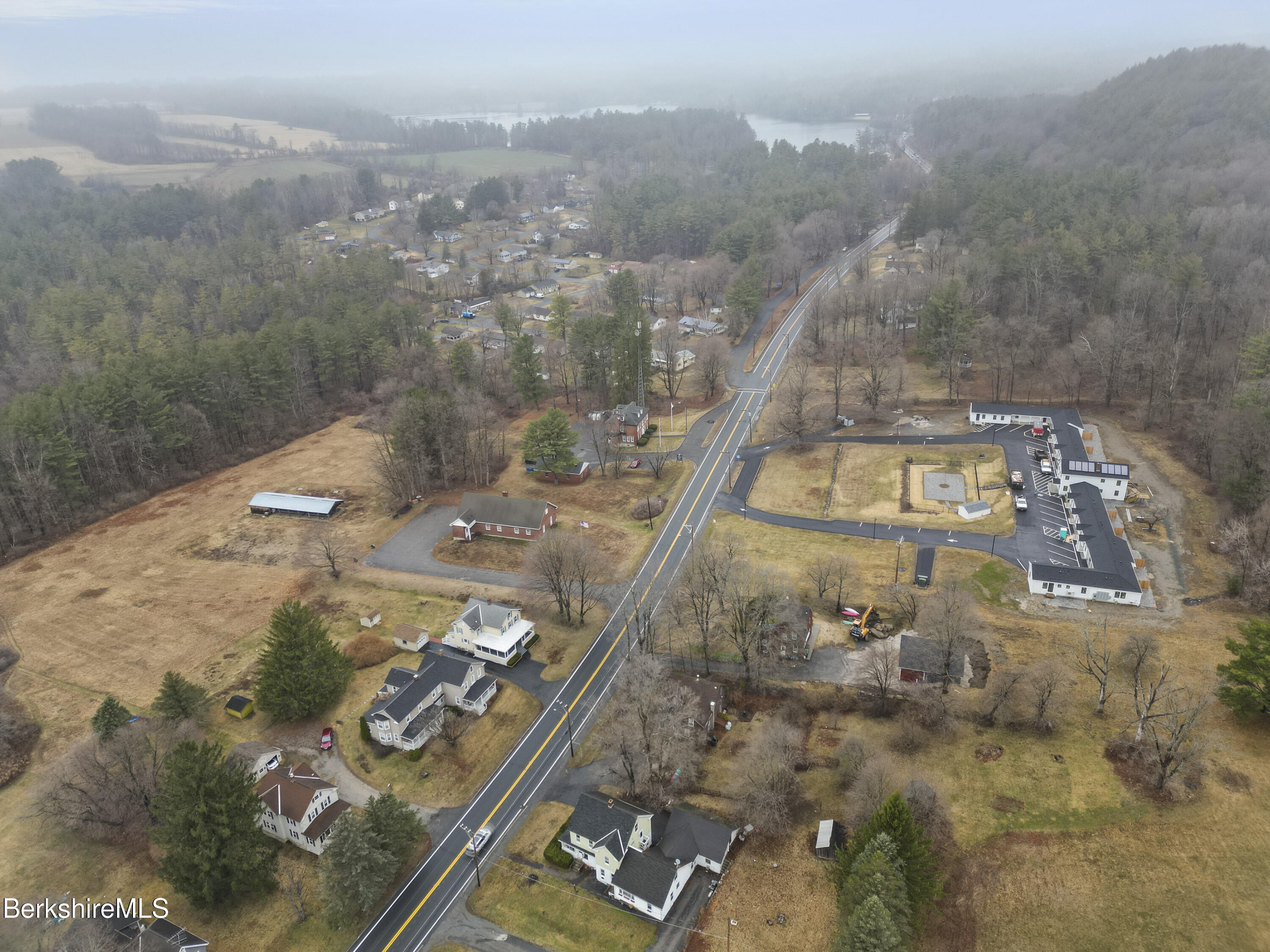 Lee, Massachusetts 01238, United States, 4 Bedrooms Bedrooms, ,2 BathroomsBathrooms,Residential,Pending,102086