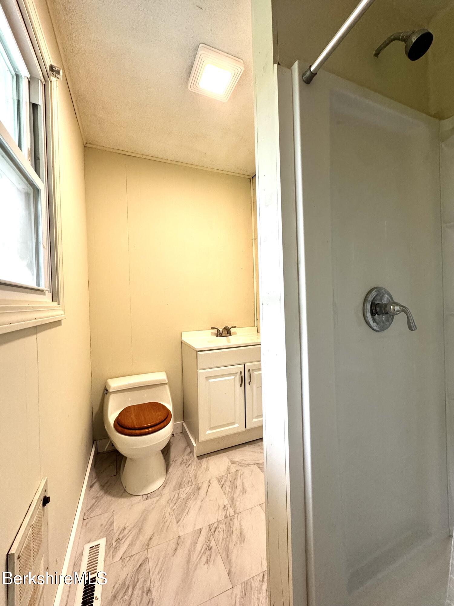 732 Main St, Becket, Massachusetts image 26