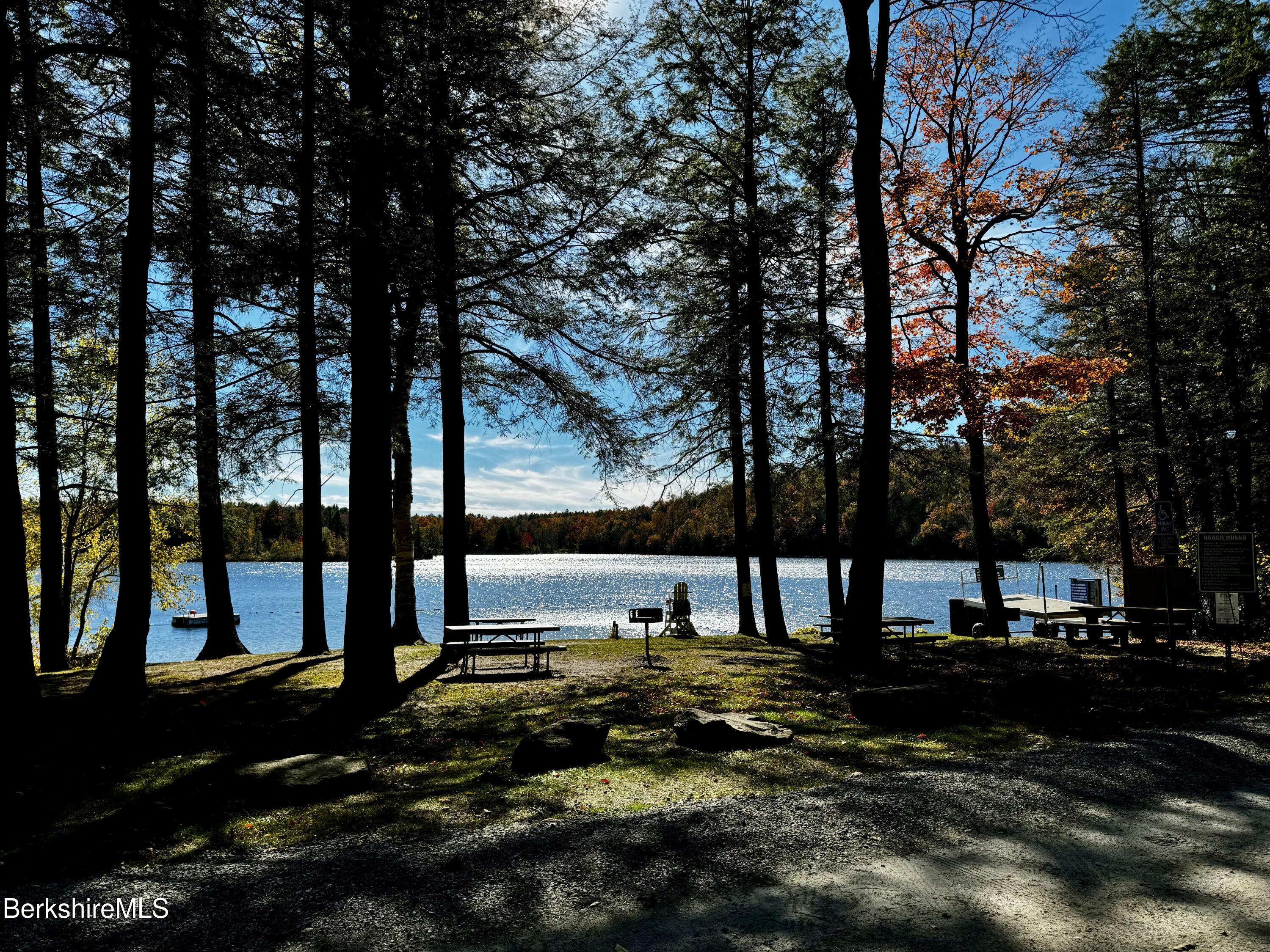 732 Main St, Becket, Massachusetts image 33