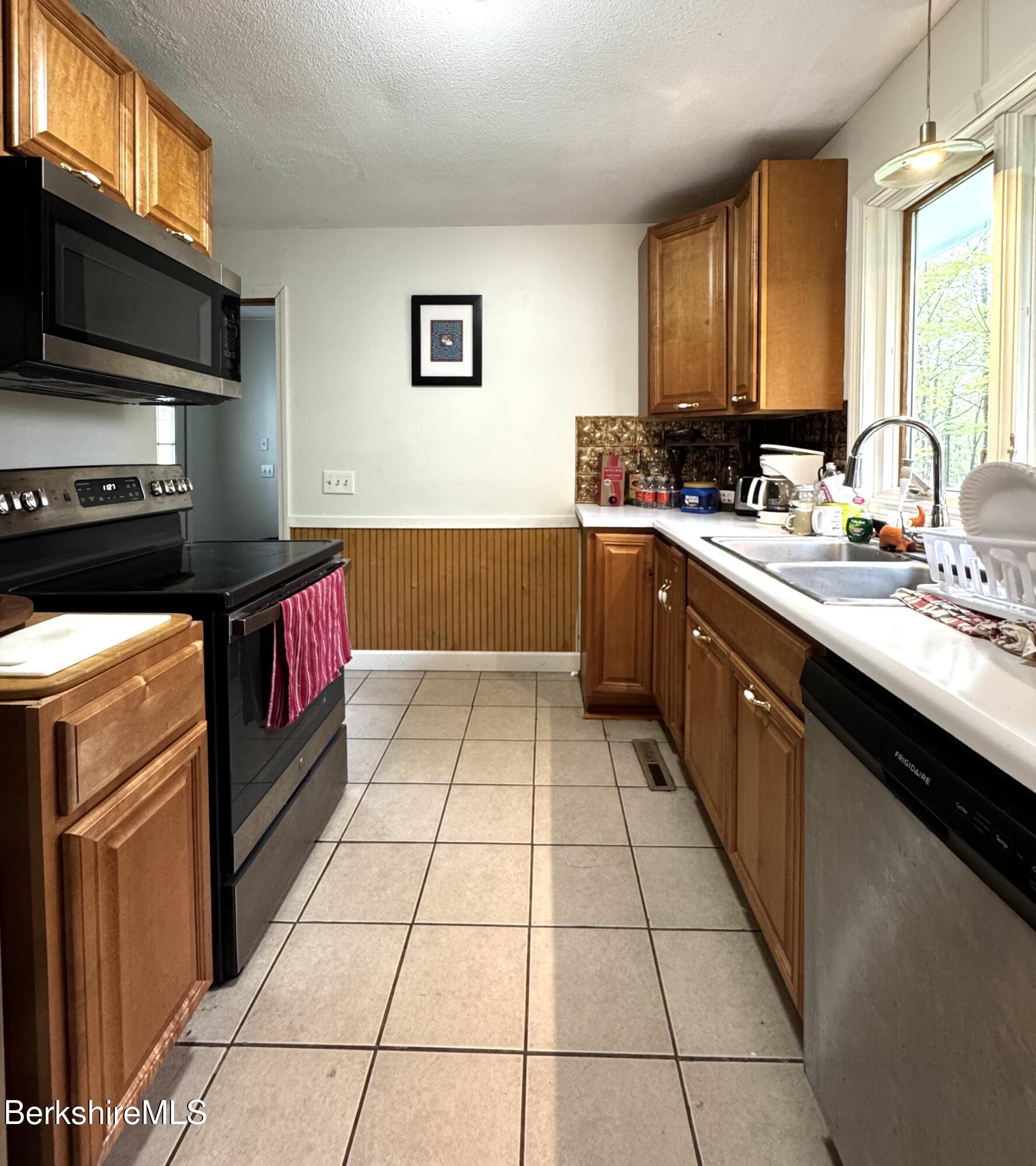 732 Main St, Becket, Massachusetts image 22