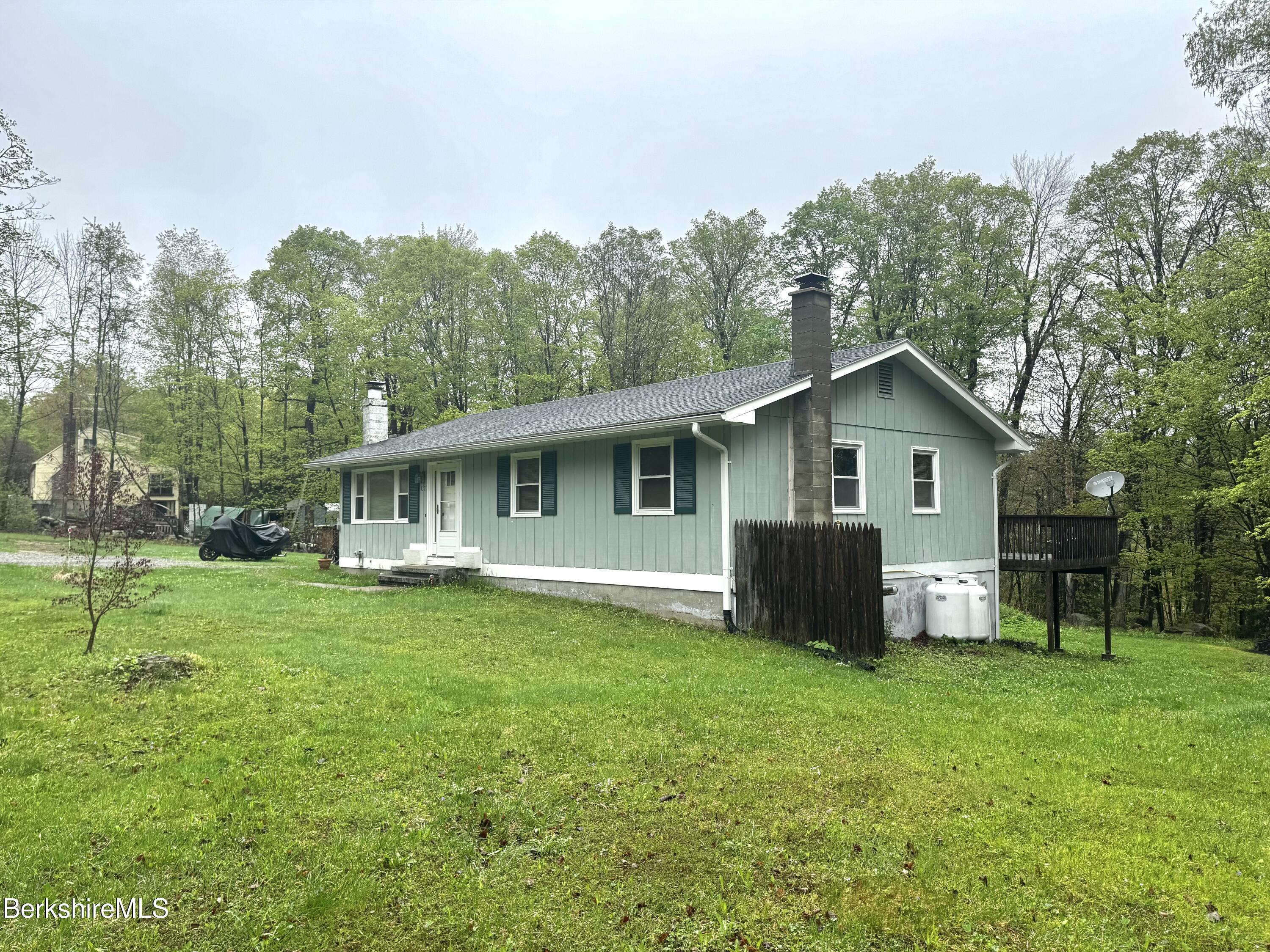 732 Main St, Becket, Massachusetts image 3
