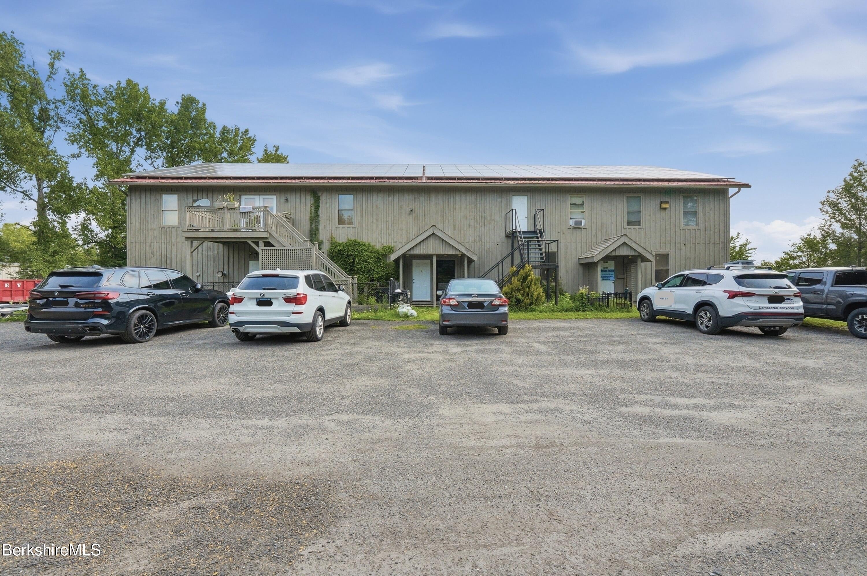 560 S Main St