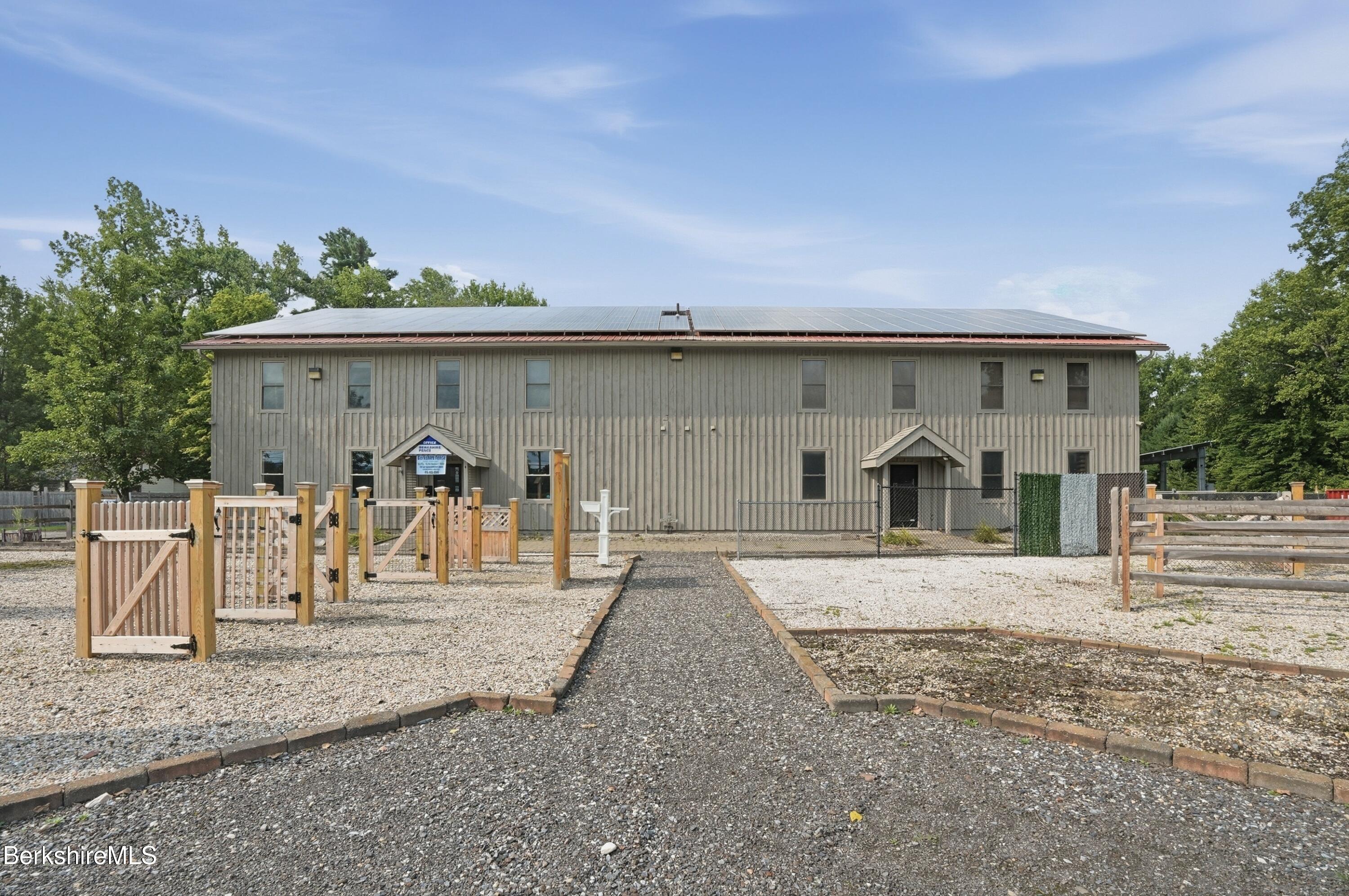 560 S Main St