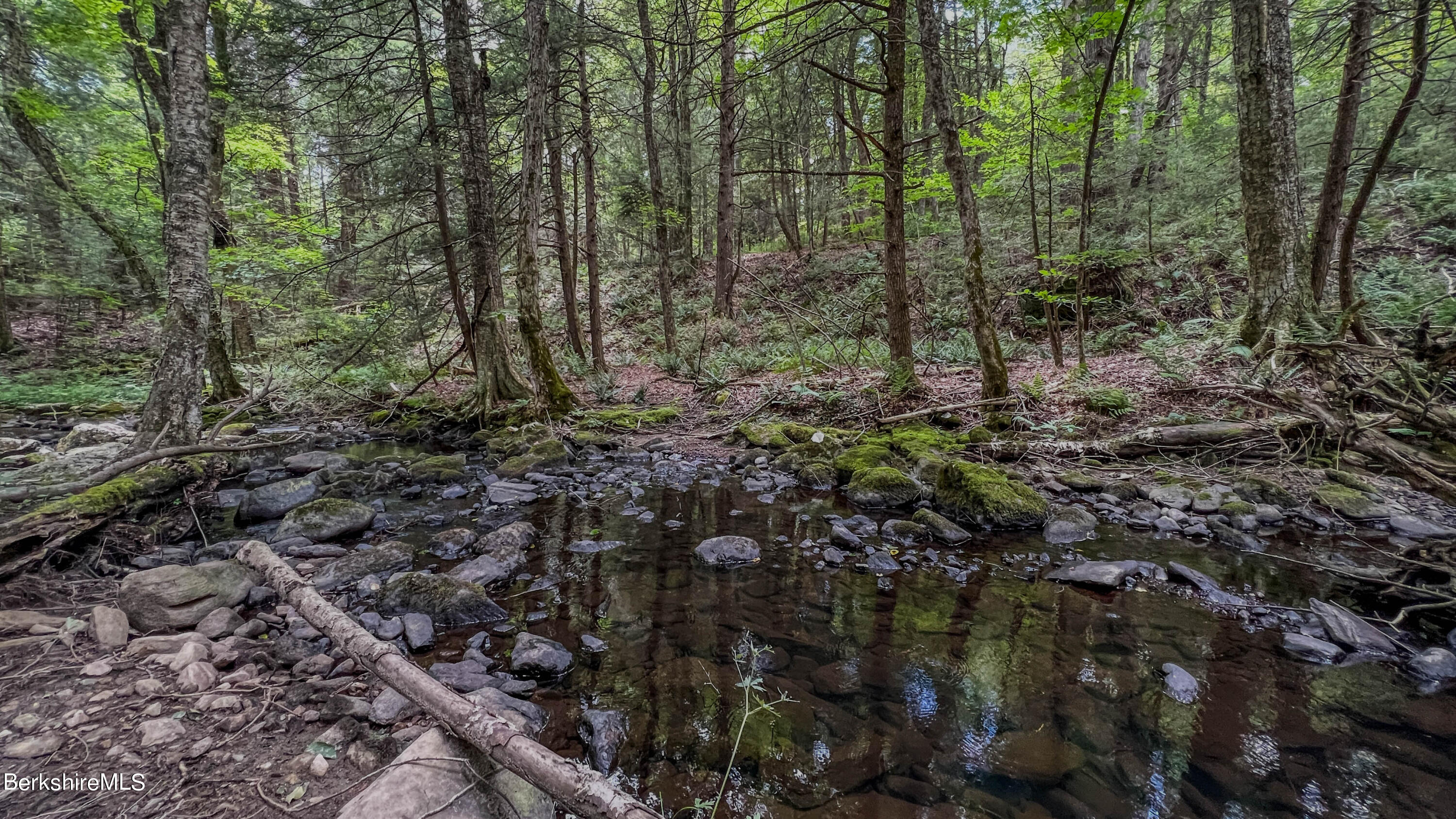 47 Porcupine Loop --, Becket, Massachusetts image 7