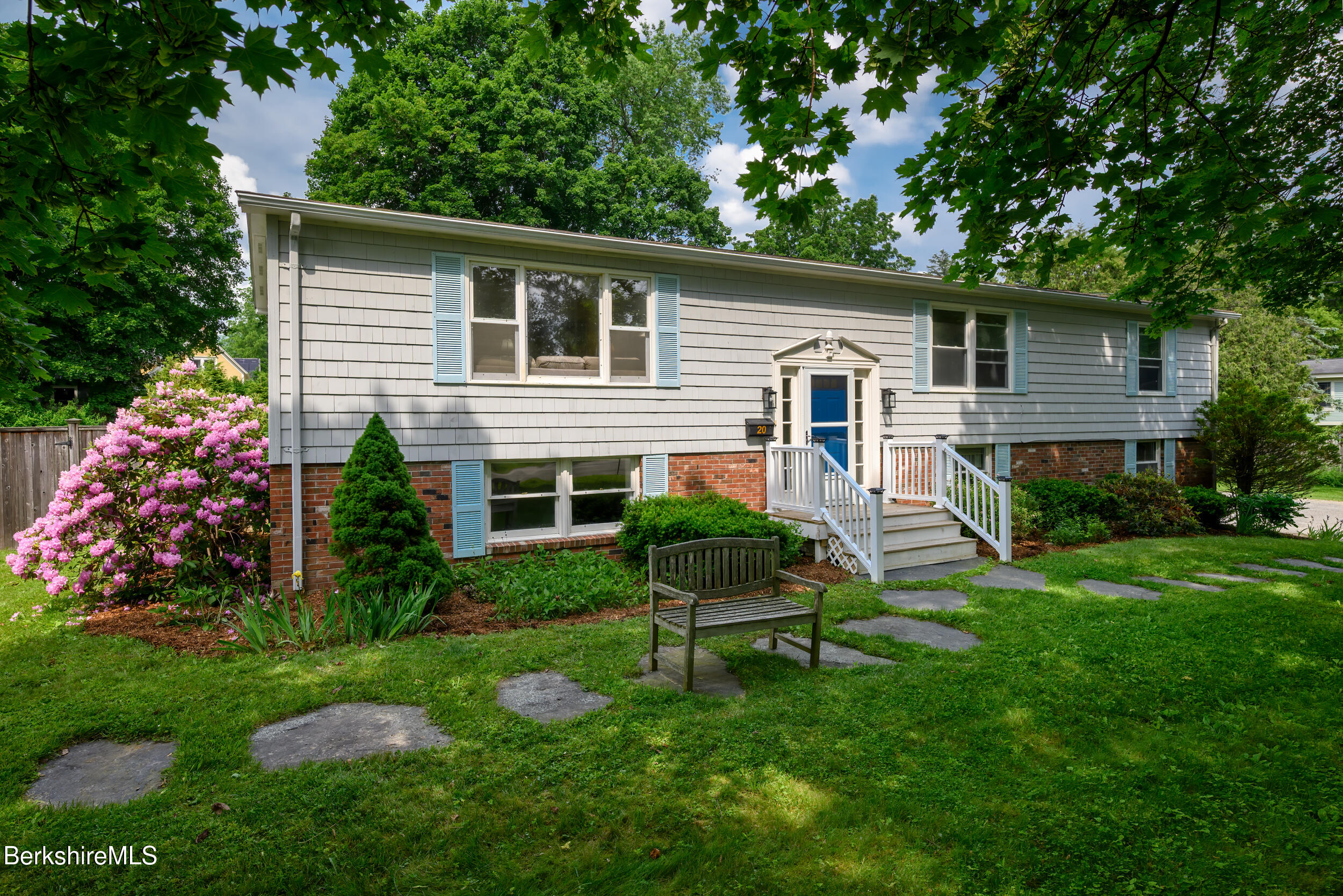 20 Woodlawn Dr, Williamstown, Massachusetts image 2