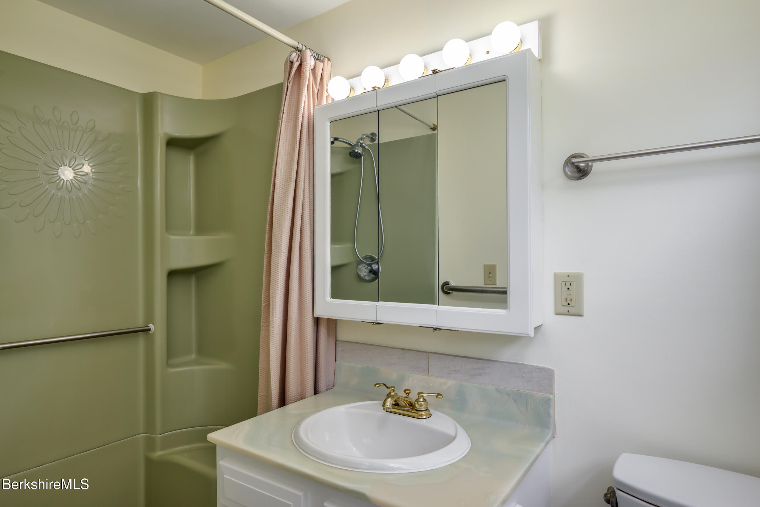 20 Woodlawn Dr, Williamstown, Massachusetts image 23