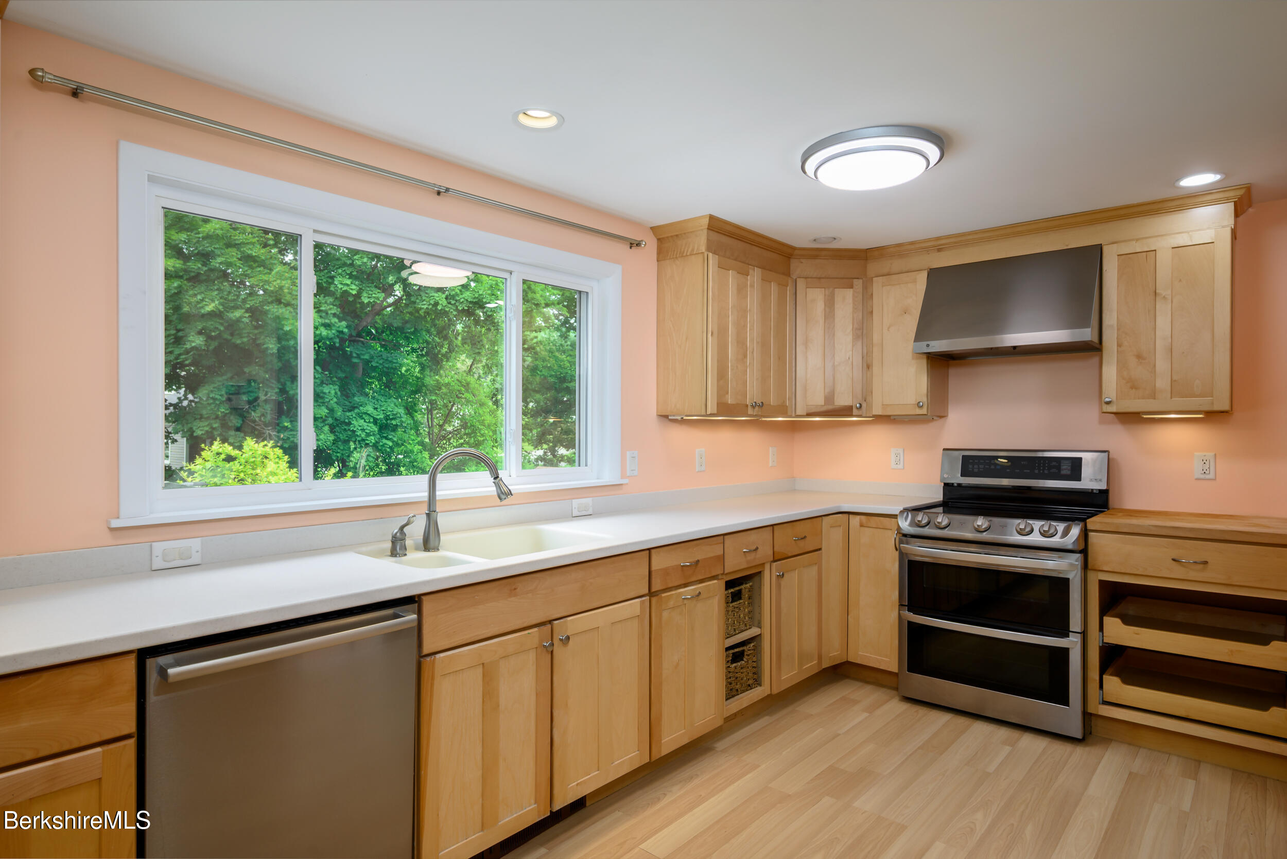 20 Woodlawn Dr, Williamstown, Massachusetts image 13