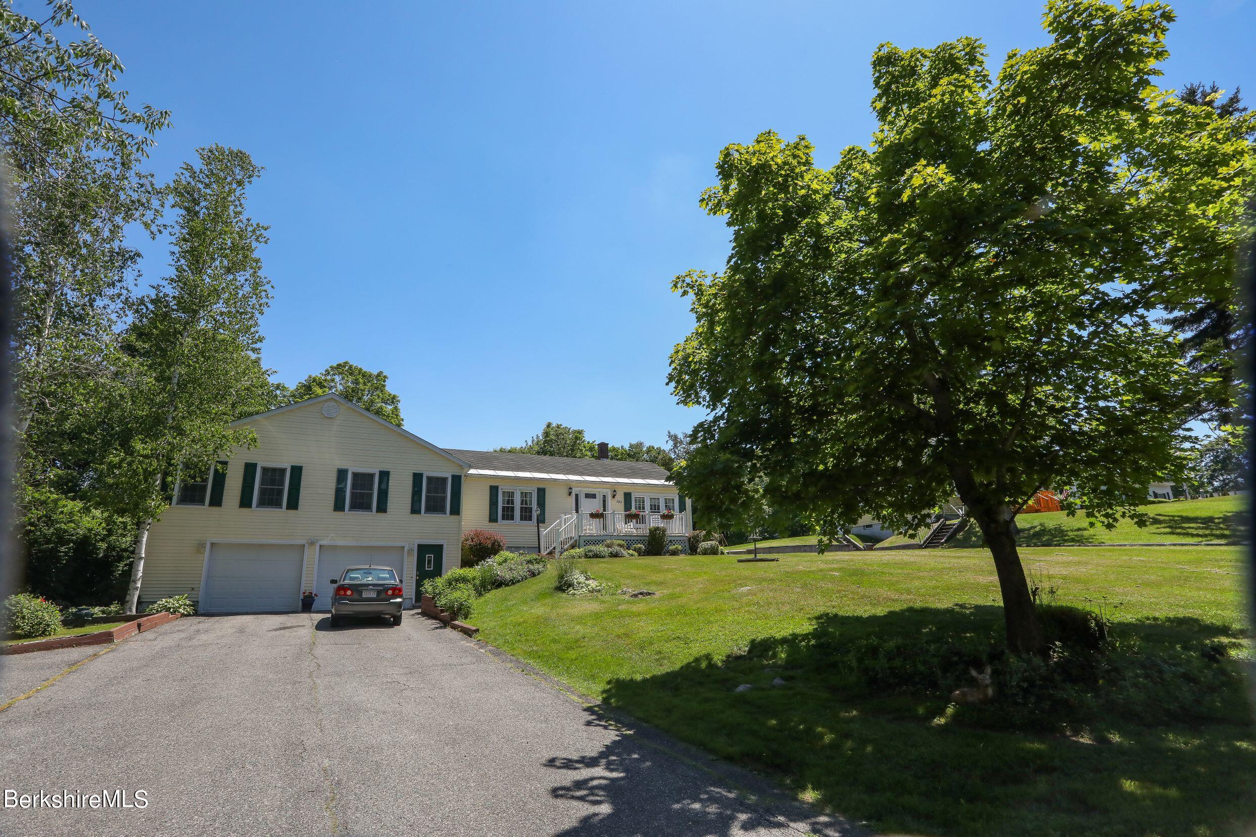 792 Middle Rd, Clarksburg, Massachusetts image 2