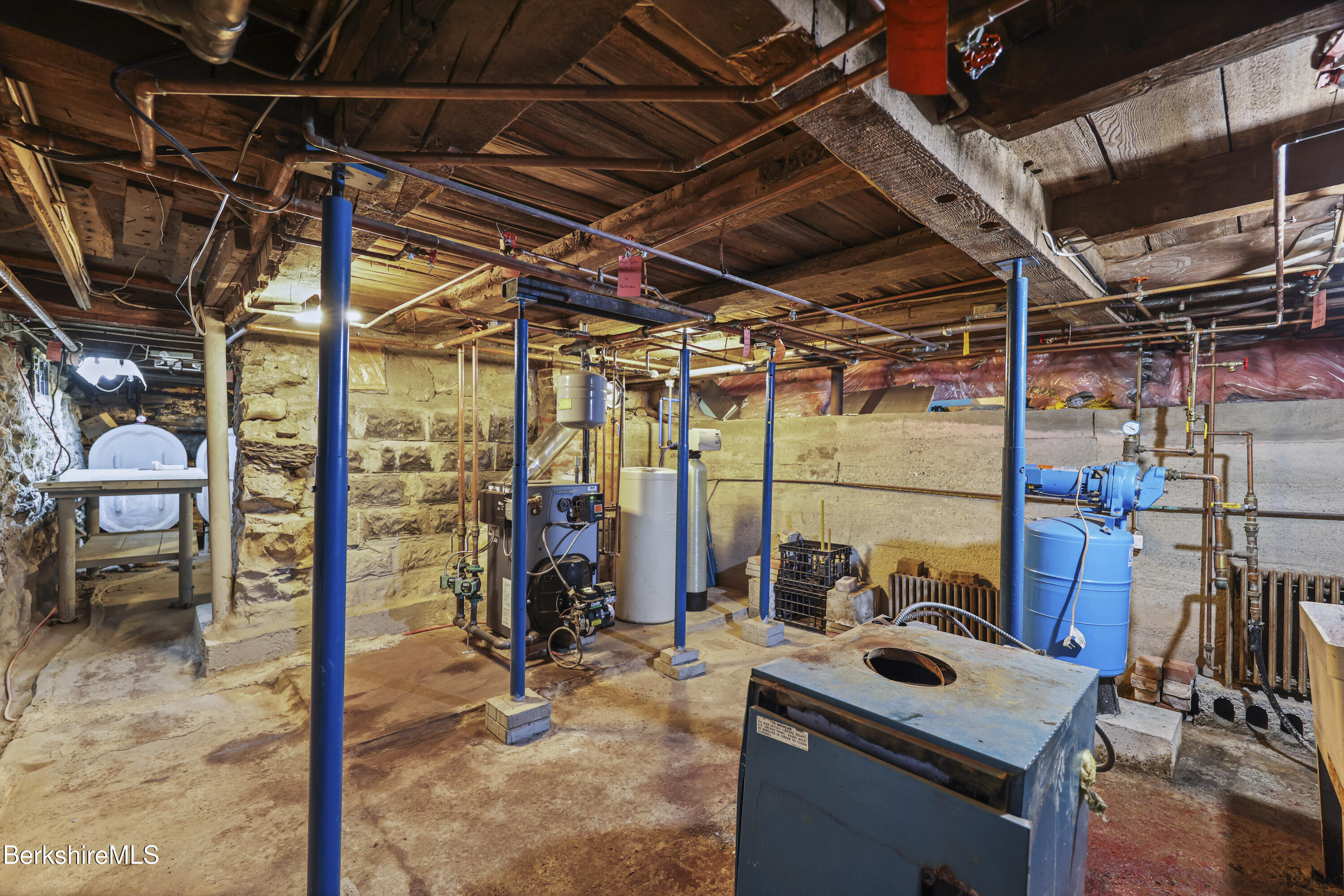 1400 Wells Rd, Cheshire, Massachusetts image 27