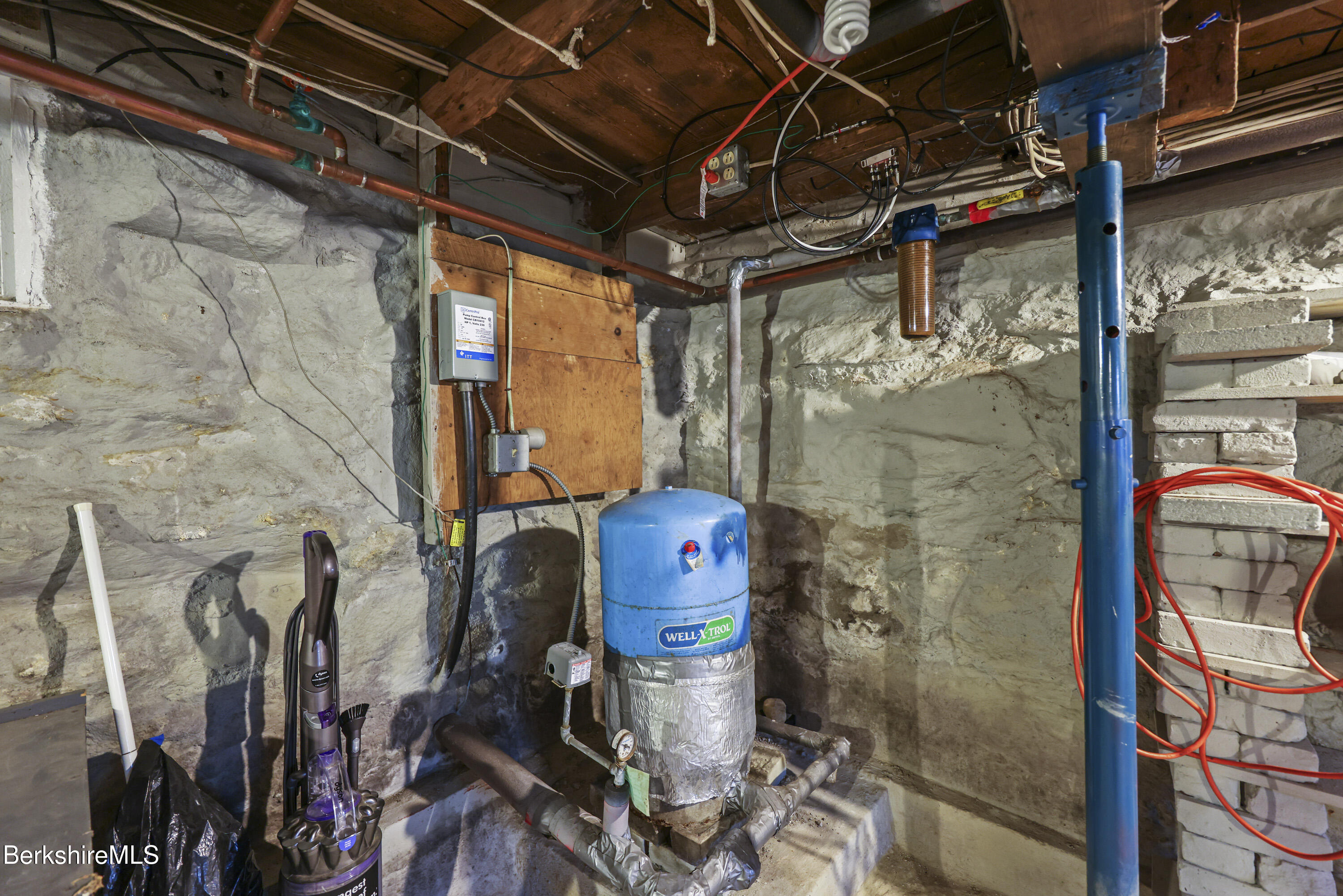 1400 Wells Rd, Cheshire, Massachusetts image 29