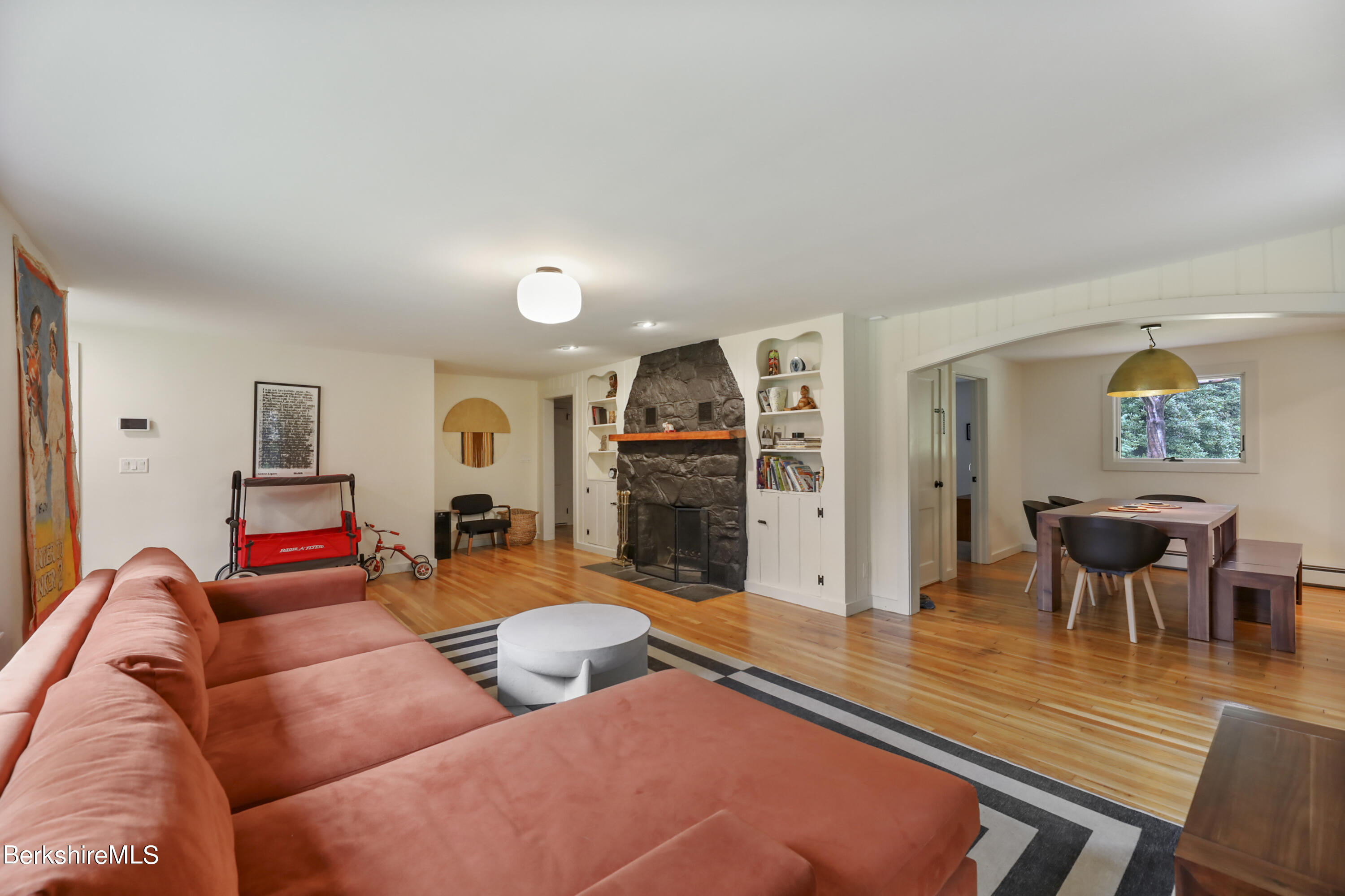 Norfolk, Connecticut 06058, United States, 4 Bedrooms Bedrooms, ,2 BathroomsBathrooms,Residential,Active,70753