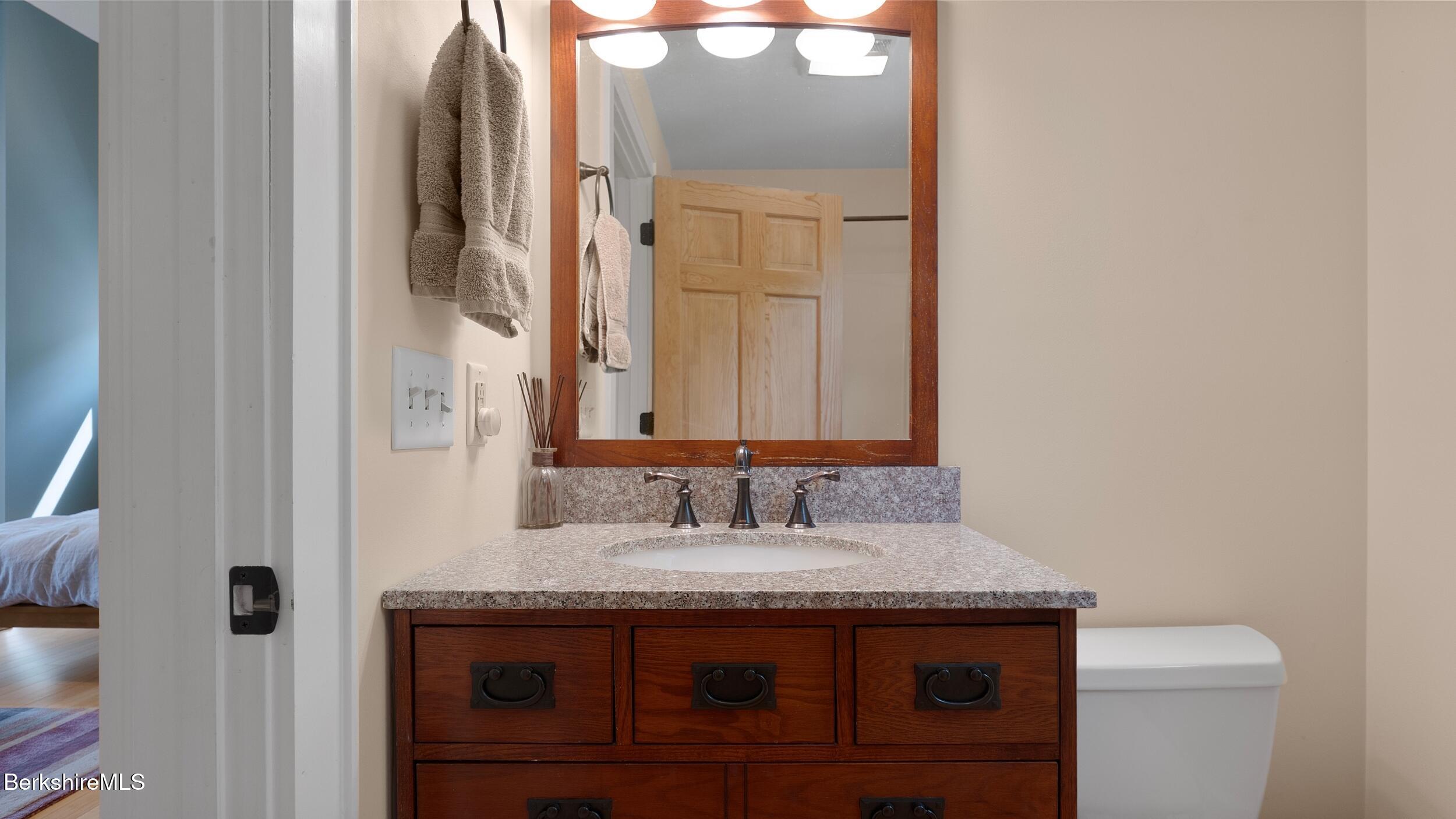 11 Jamie Ln, Sandisfield, Massachusetts image 24