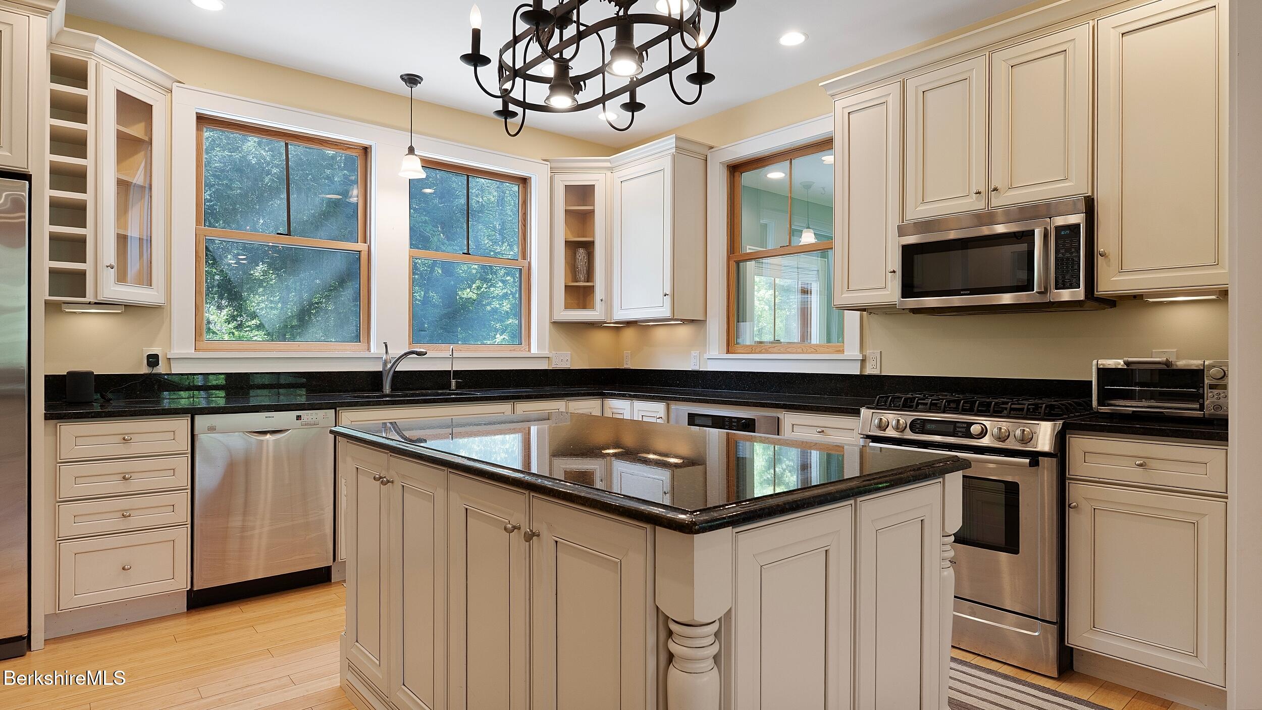 11 Jamie Ln, Sandisfield, Massachusetts image 13
