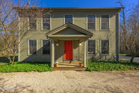 89 Division St, Great Barrington, MA 01230 - MLS#: 242998