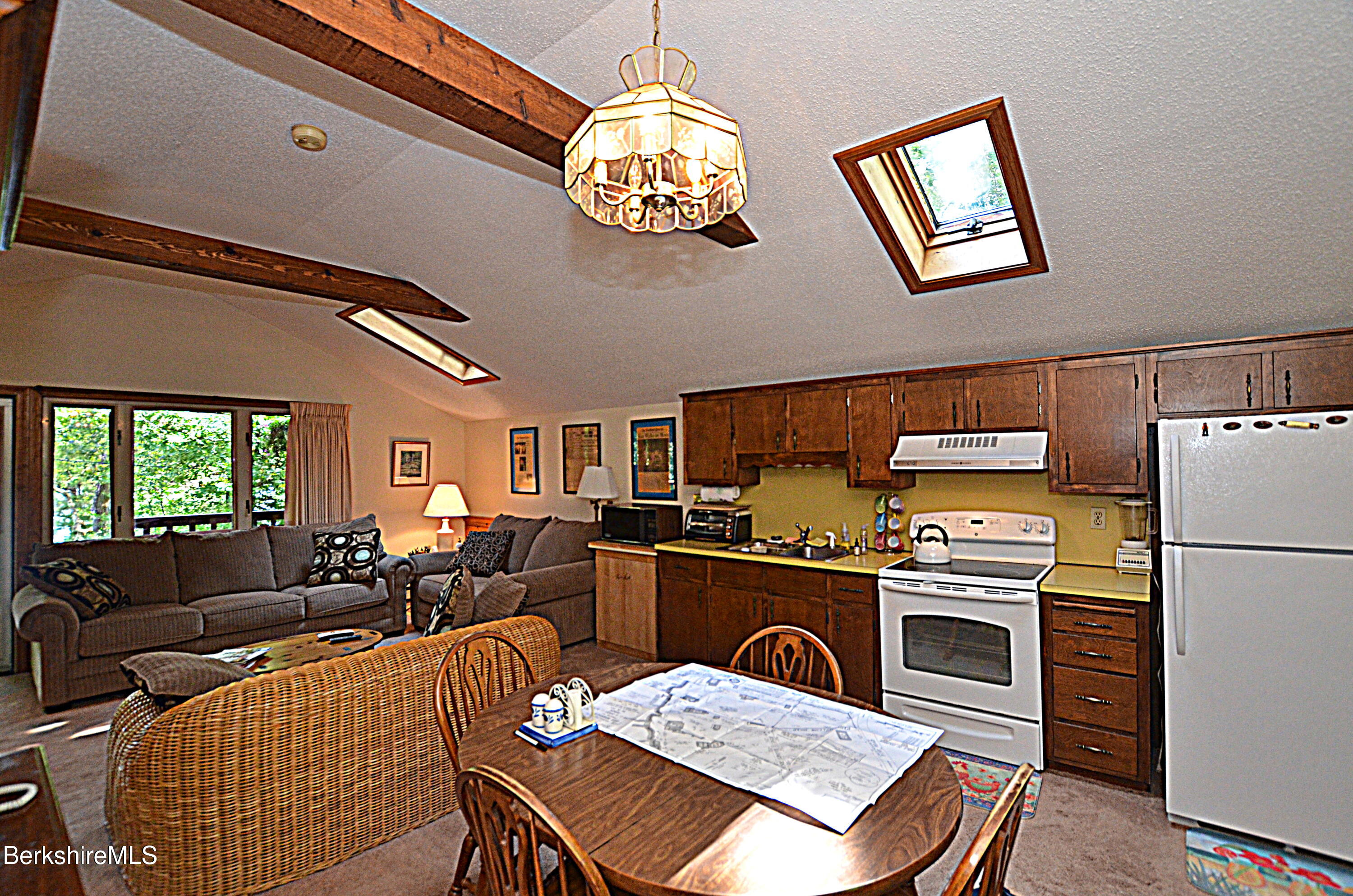 185 Pine Rd, Otis, Massachusetts image 10