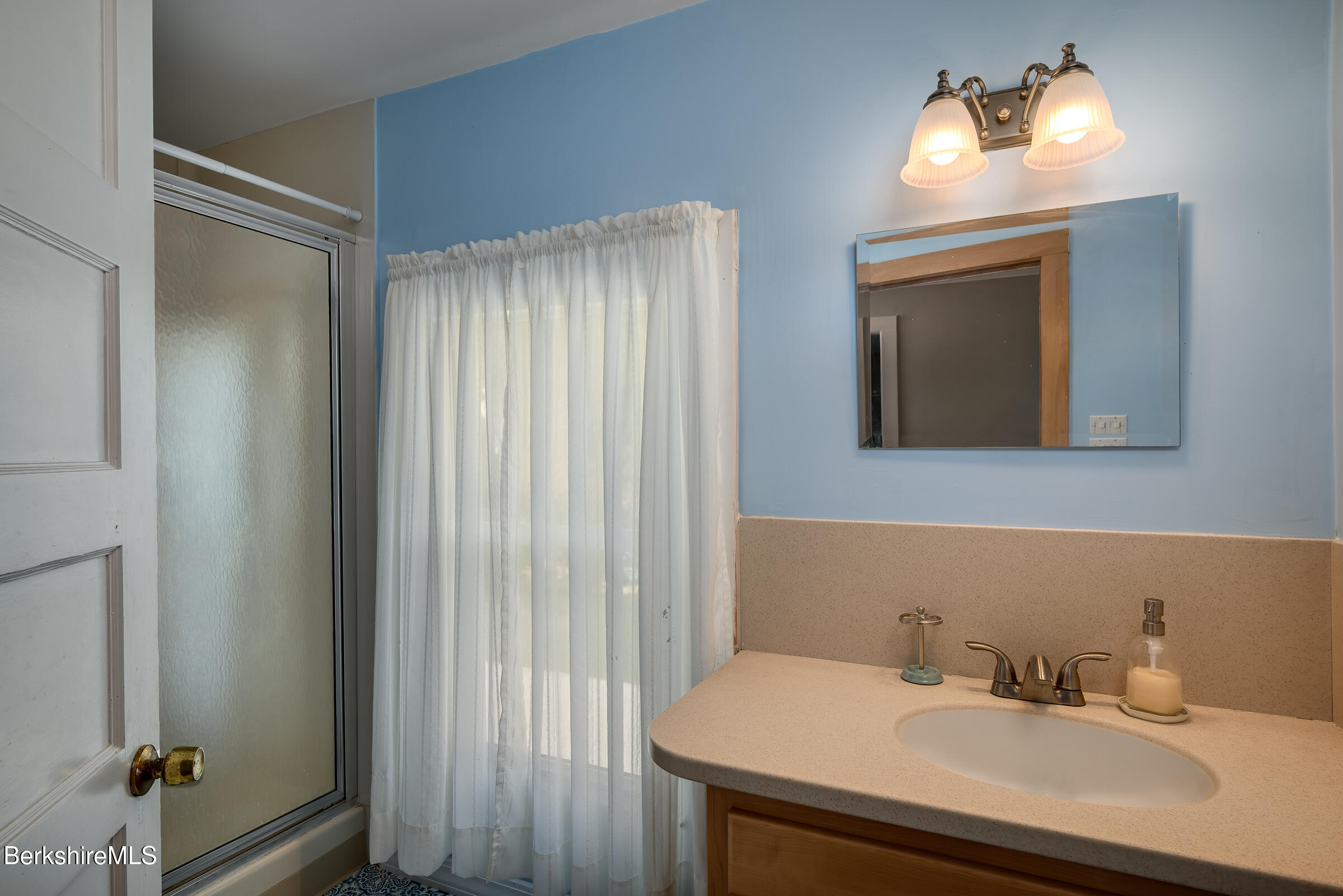 758 Hoosac Rd, Williamstown, Massachusetts image 21