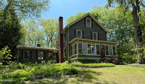 Homes For Sale - 6 Beacon Hill<br/> Great Barrington, MA 01230