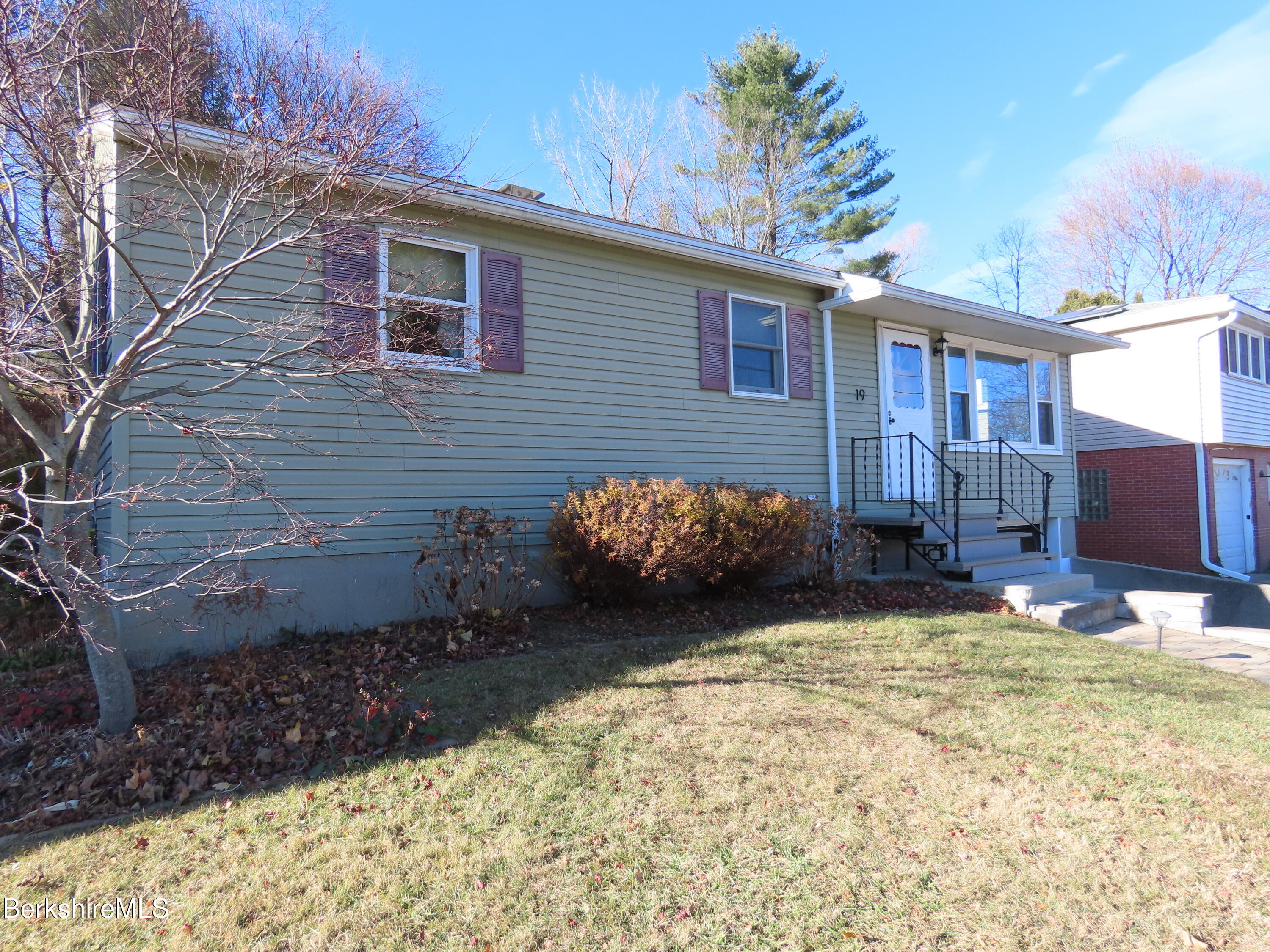 19 Highland Ave, Adams, Massachusetts image 32