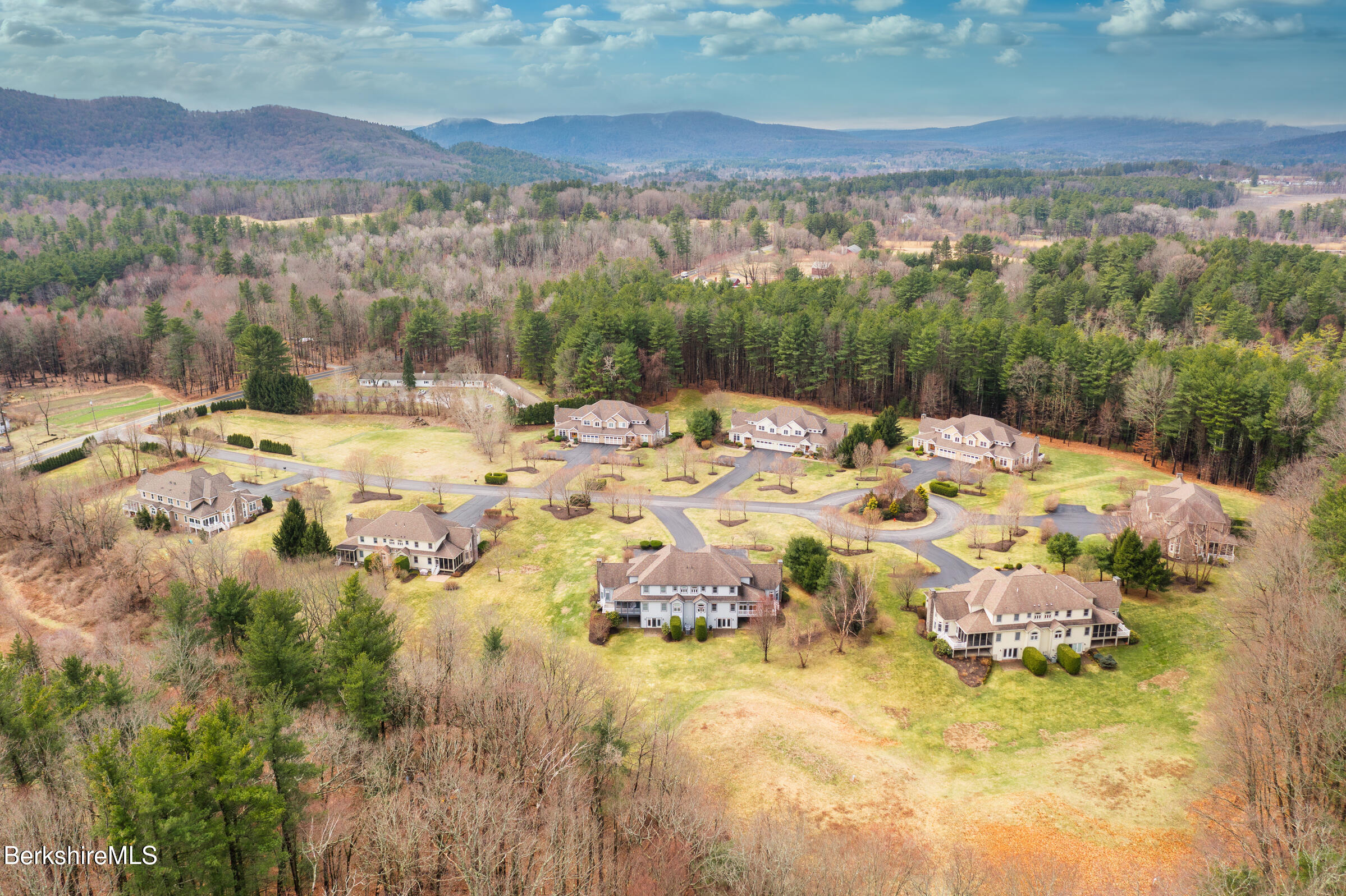 62 Stockbridge Ter, Lee, Massachusetts image 4