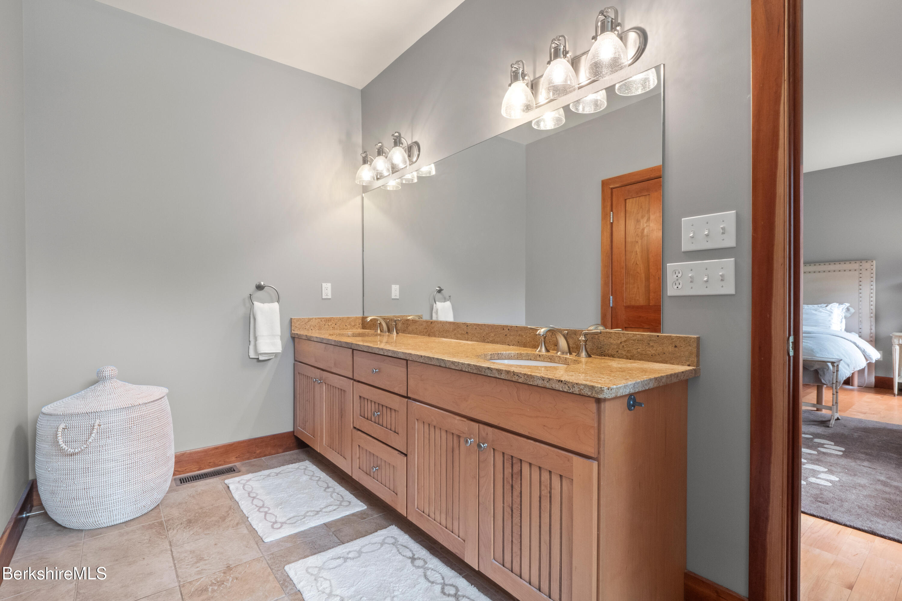 62 Stockbridge Ter, Lee, Massachusetts image 19