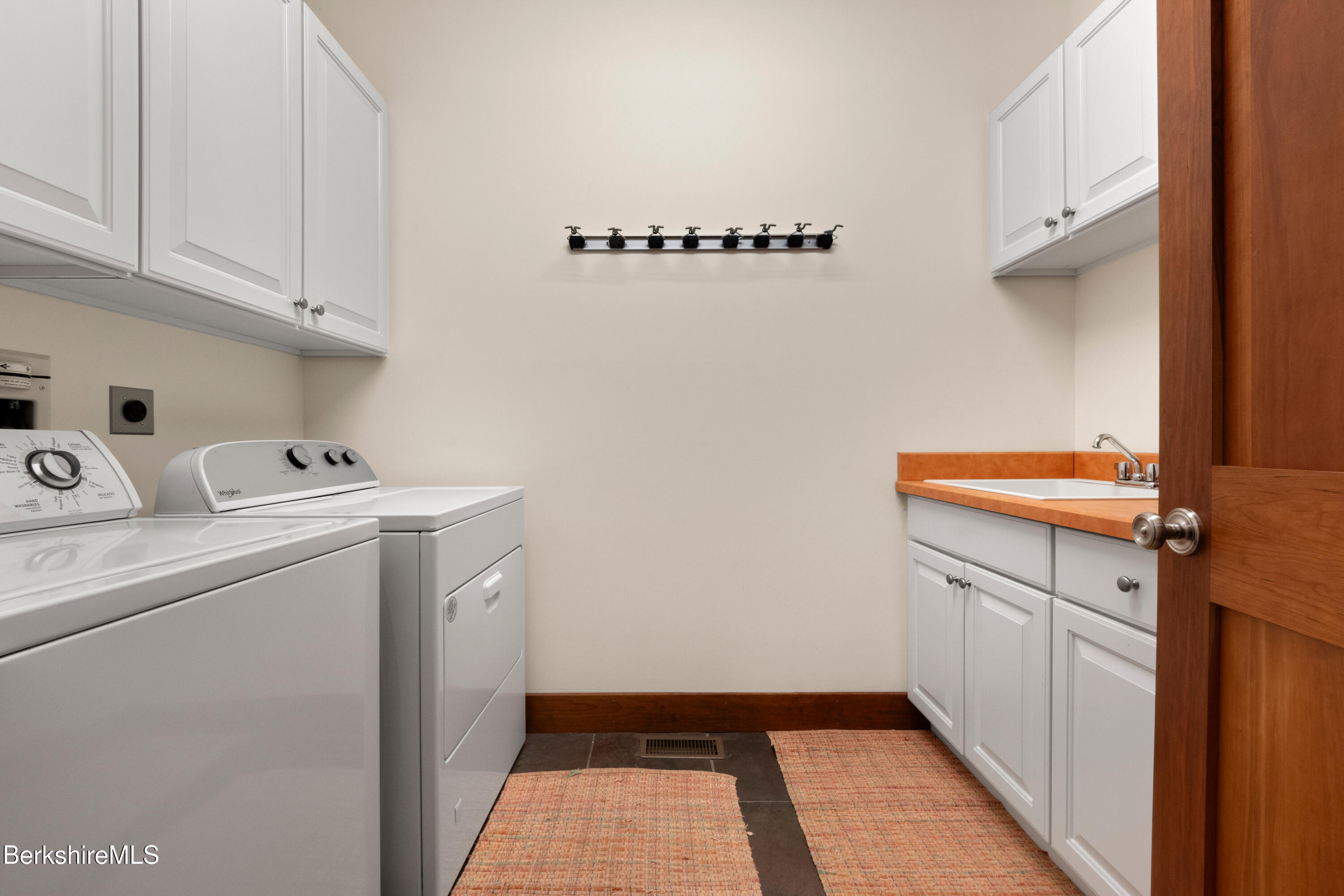 62 Stockbridge Ter, Lee, Massachusetts image 24