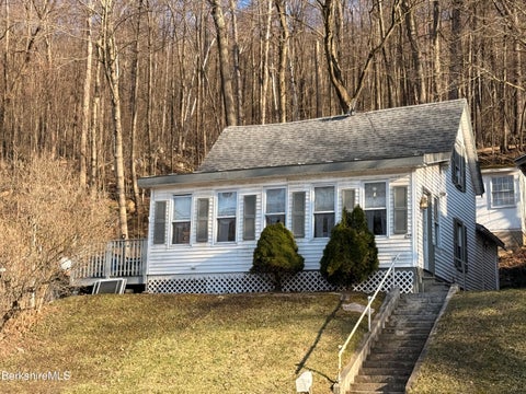 Homes For Sale - 422 W Main St<br/> North Adams, MA 01247