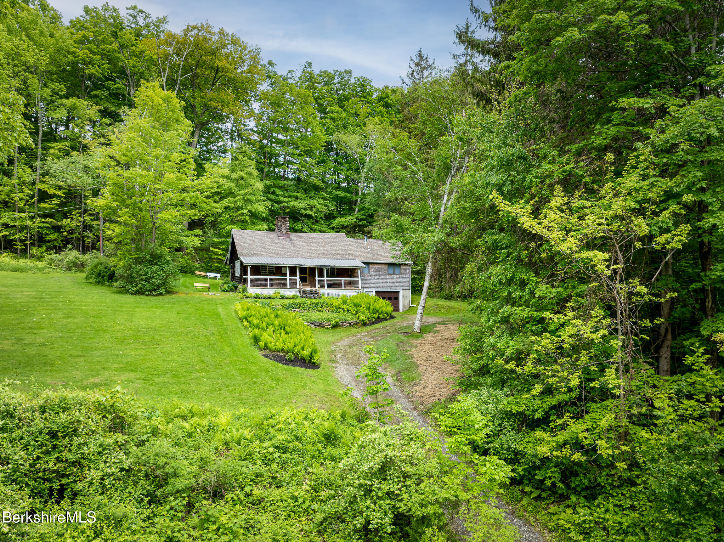 411 Bressett Rd, Williamstown, Massachusetts image 1