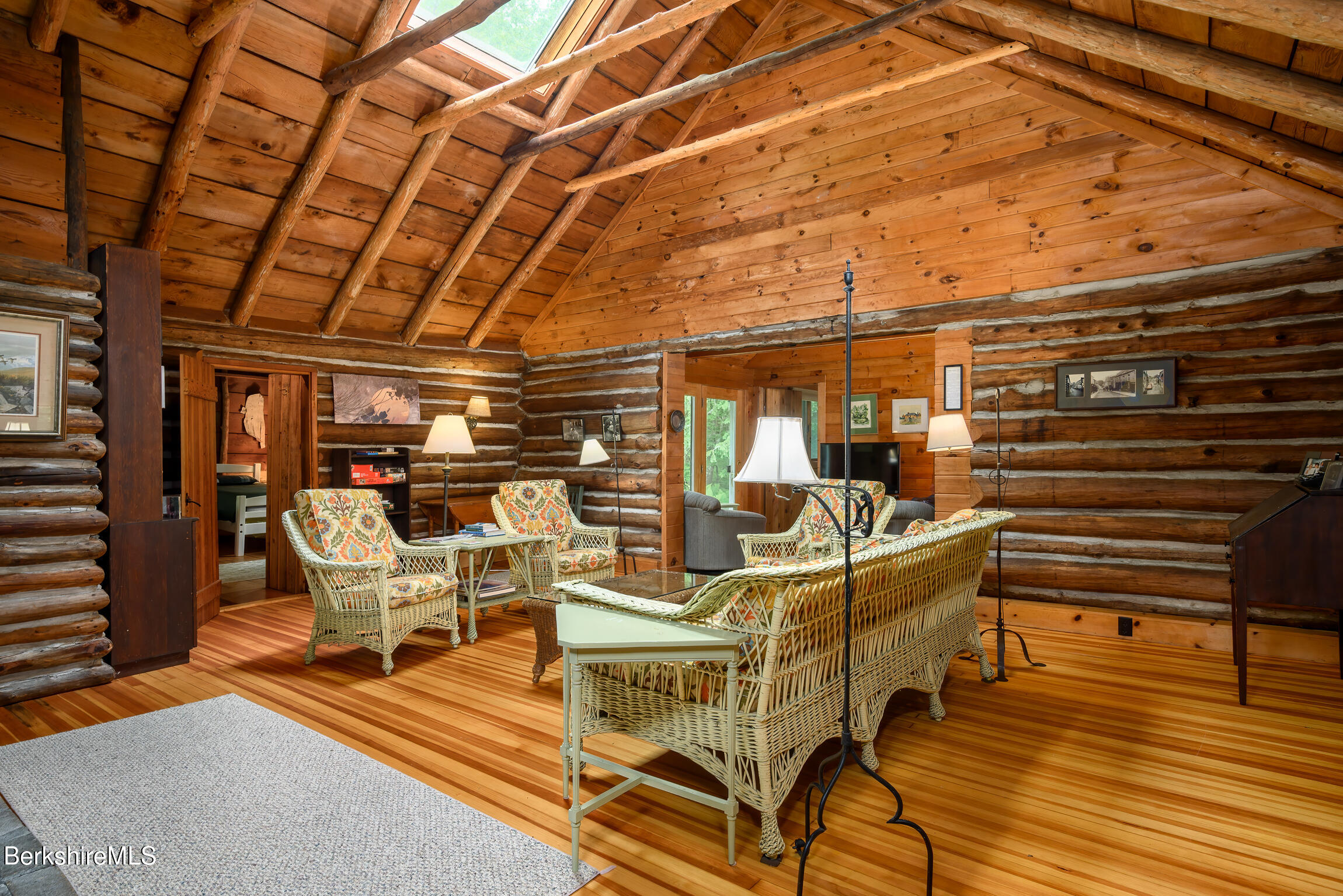411 Bressett Rd, Williamstown, Massachusetts image 5