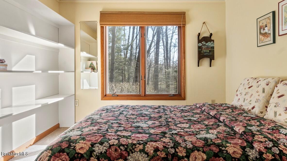 15 Elk Dr, Lee, Massachusetts image 23