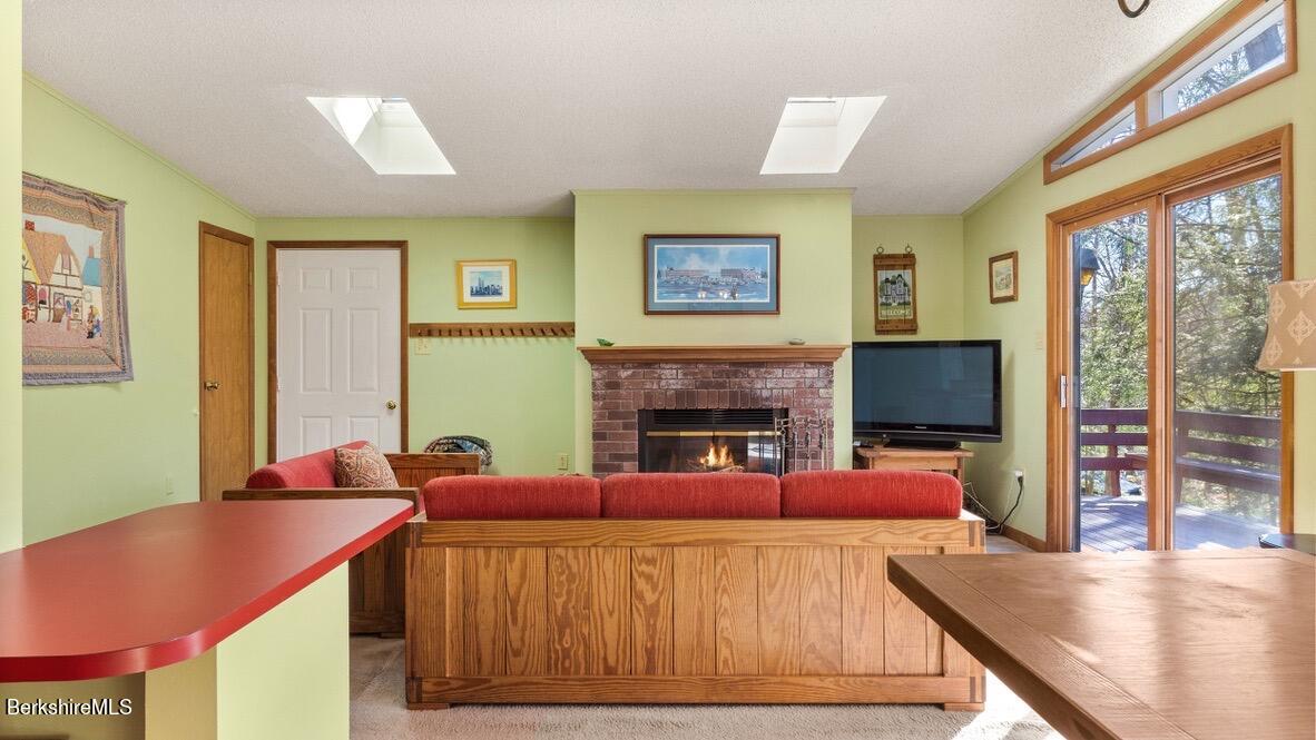15 Elk Dr, Lee, Massachusetts image 10